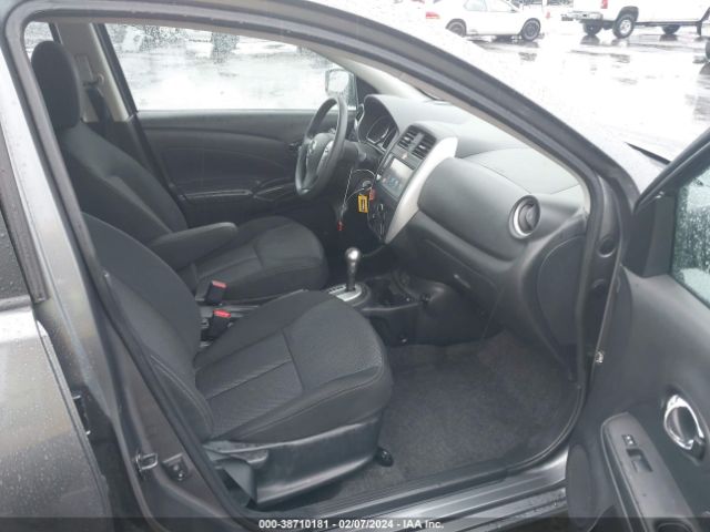 Photo 4 VIN: 3N1CN7AP0KL823135 - NISSAN VERSA 