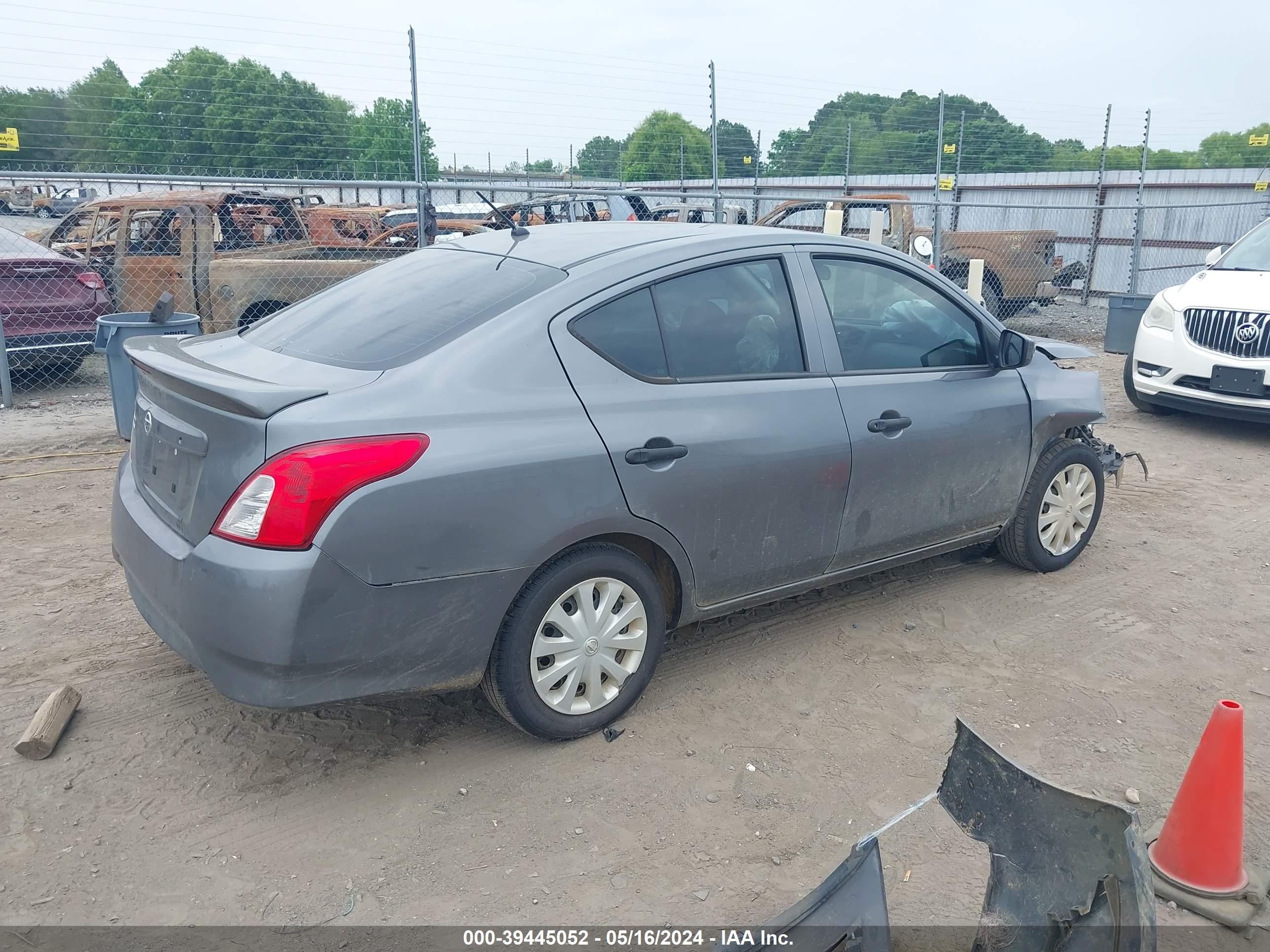 Photo 3 VIN: 3N1CN7AP0KL826486 - NISSAN VERSA 