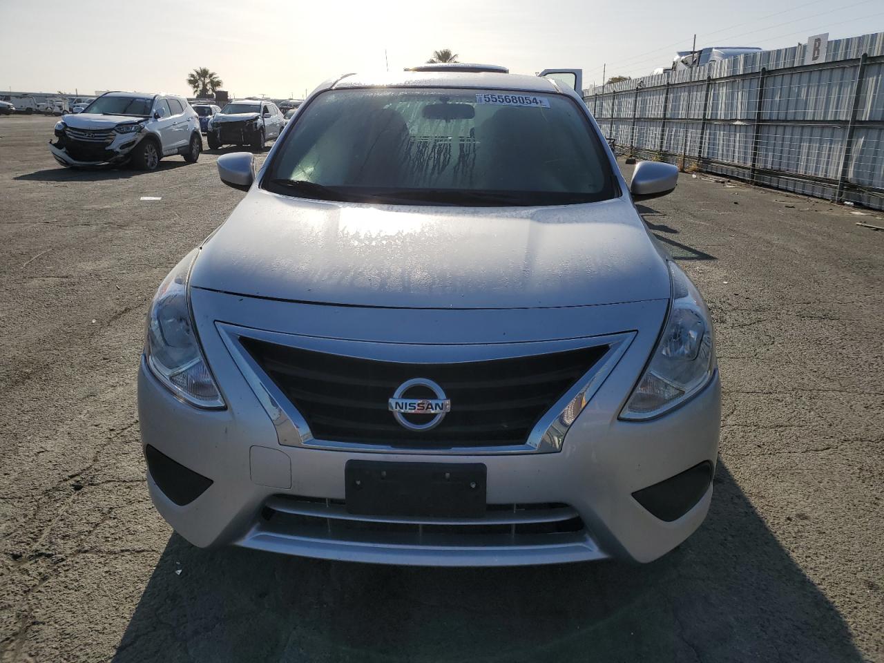 Photo 4 VIN: 3N1CN7AP0KL829596 - NISSAN VERSA 