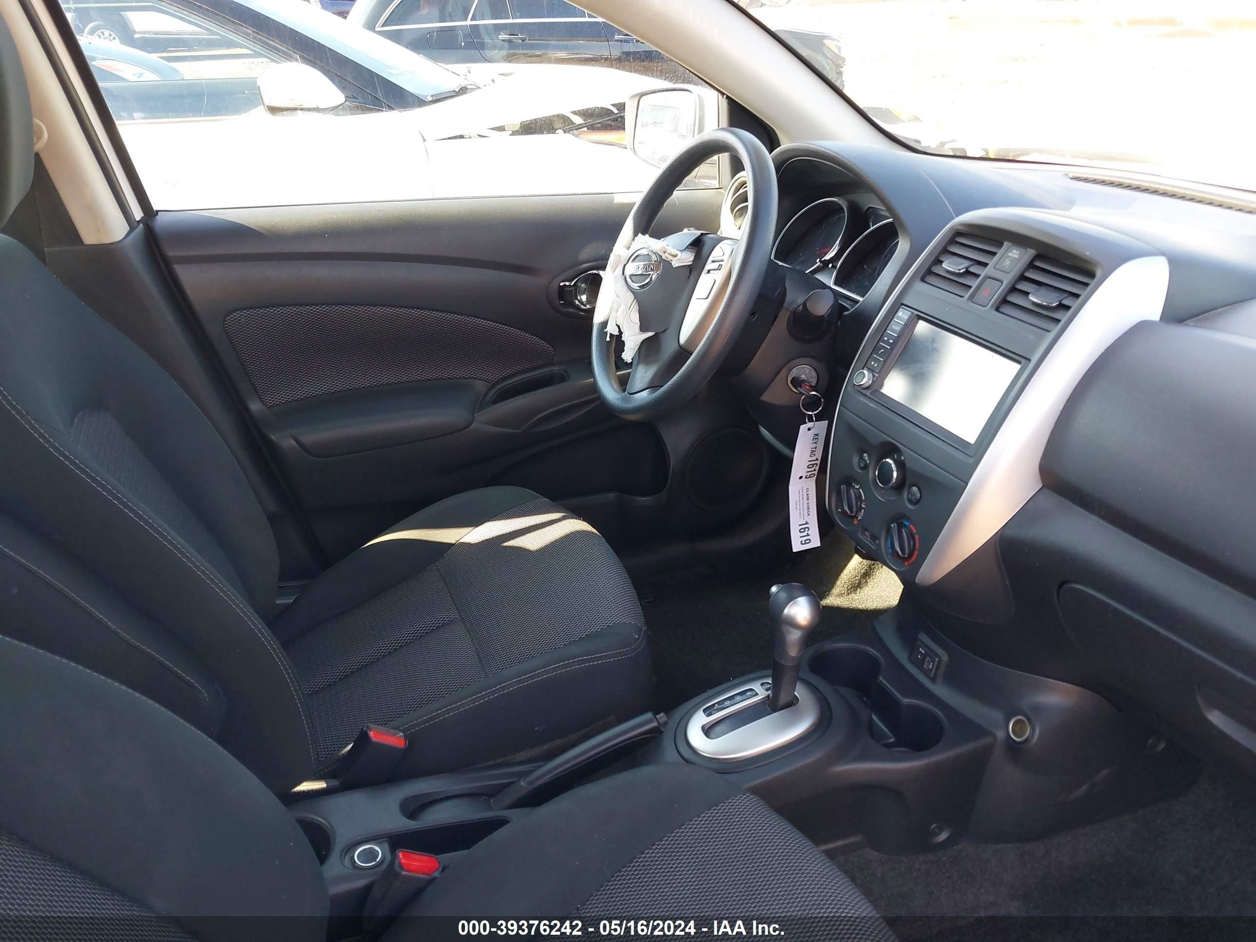 Photo 4 VIN: 3N1CN7AP0KL834085 - NISSAN VERSA 