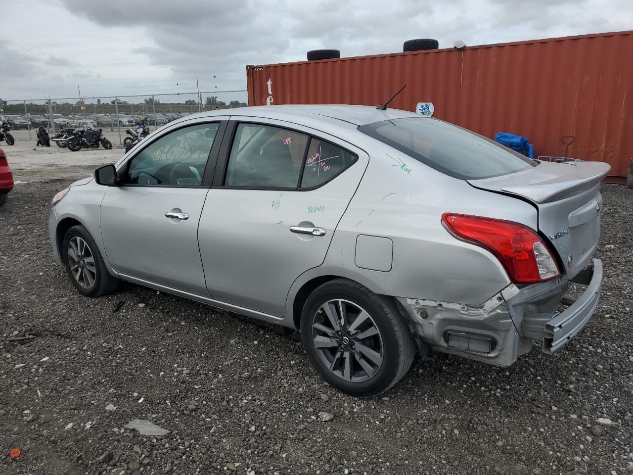 Photo 1 VIN: 3N1CN7AP0KL842770 - NISSAN VERSA 