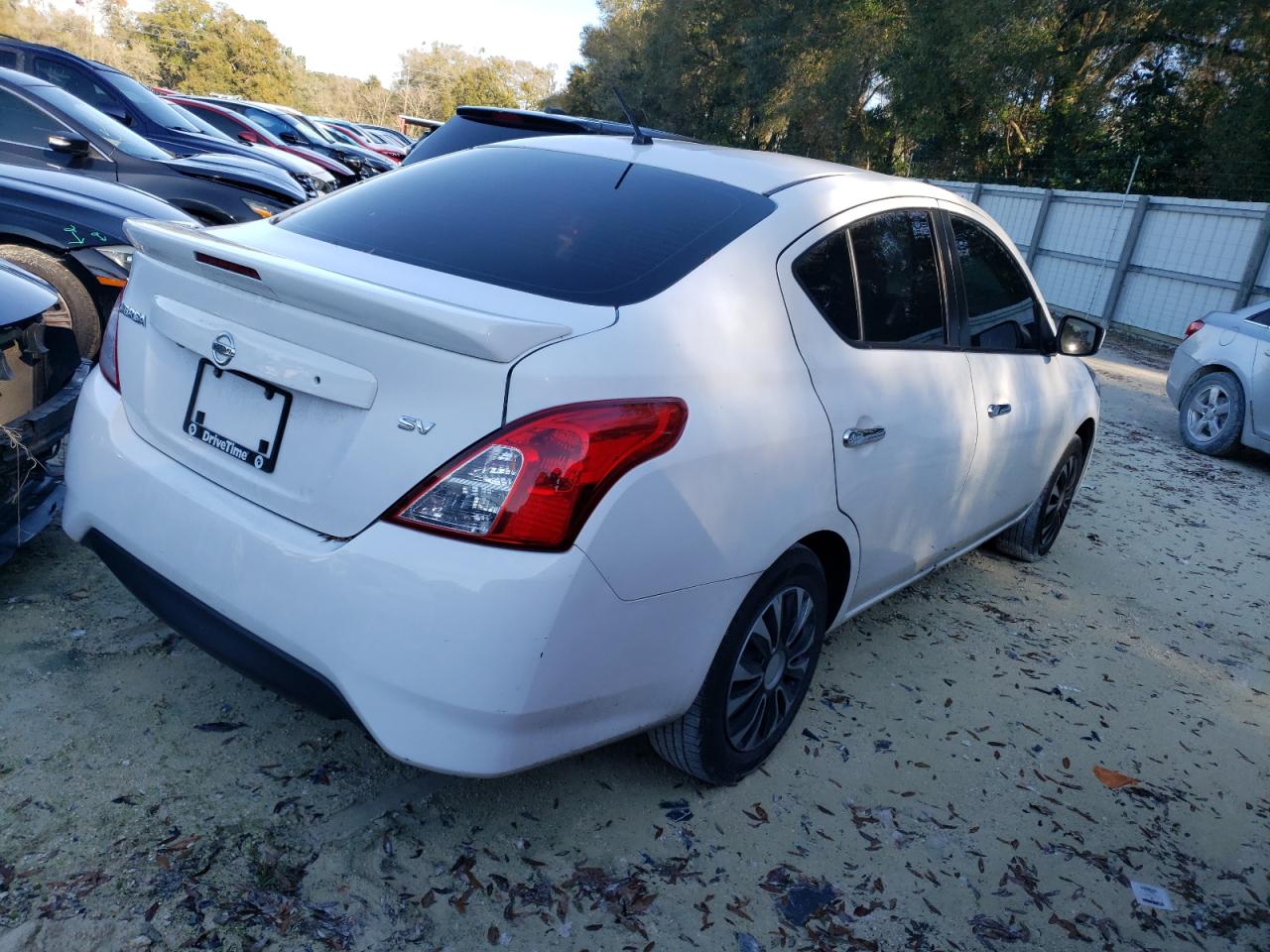 Photo 2 VIN: 3N1CN7AP0KL859360 - NISSAN VERSA 