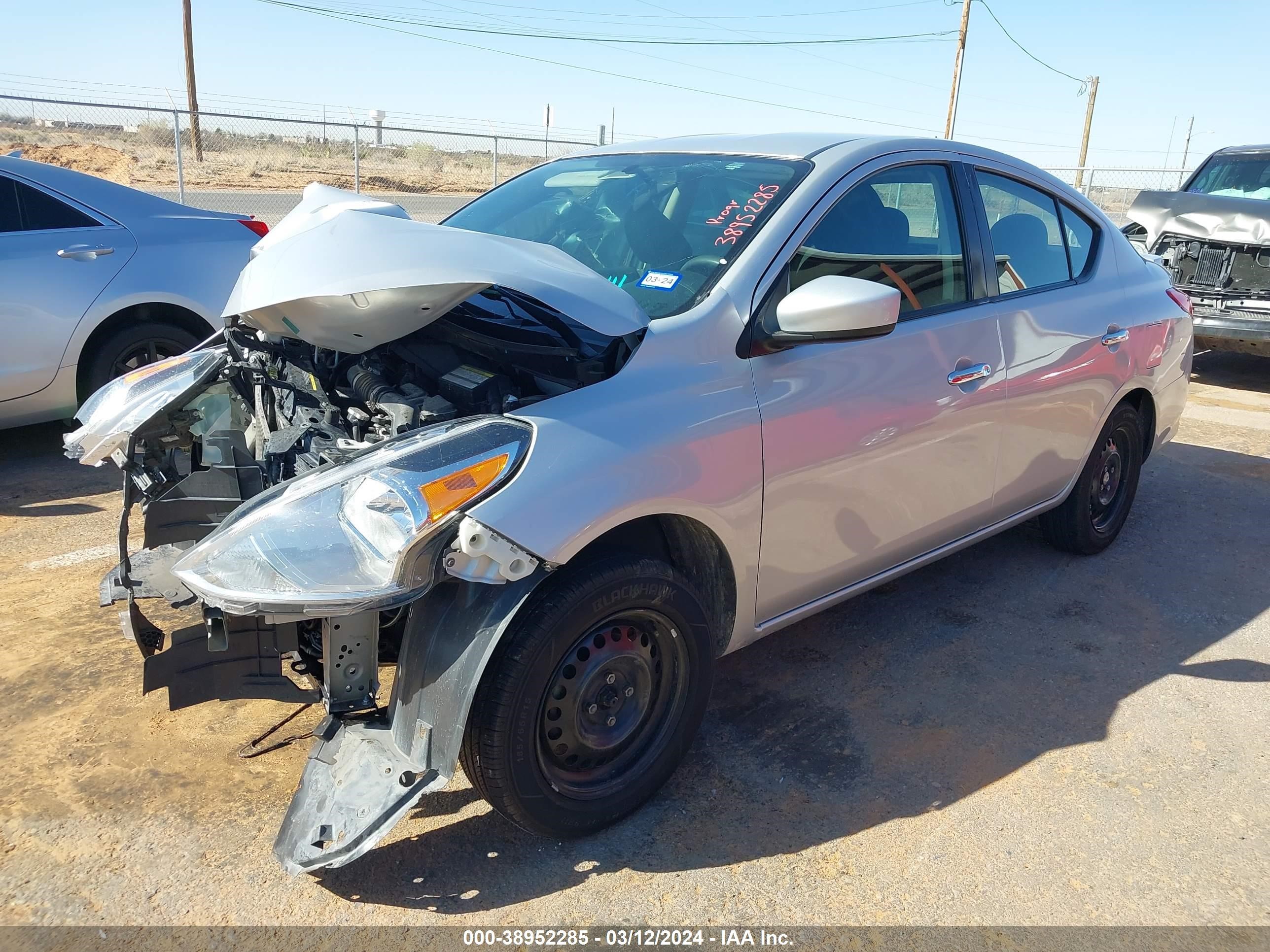 Photo 1 VIN: 3N1CN7AP0KL869242 - NISSAN VERSA 