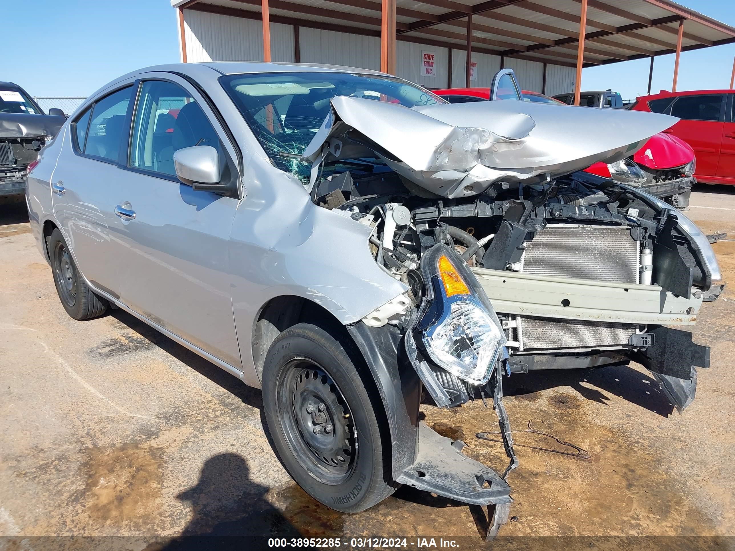 Photo 5 VIN: 3N1CN7AP0KL869242 - NISSAN VERSA 