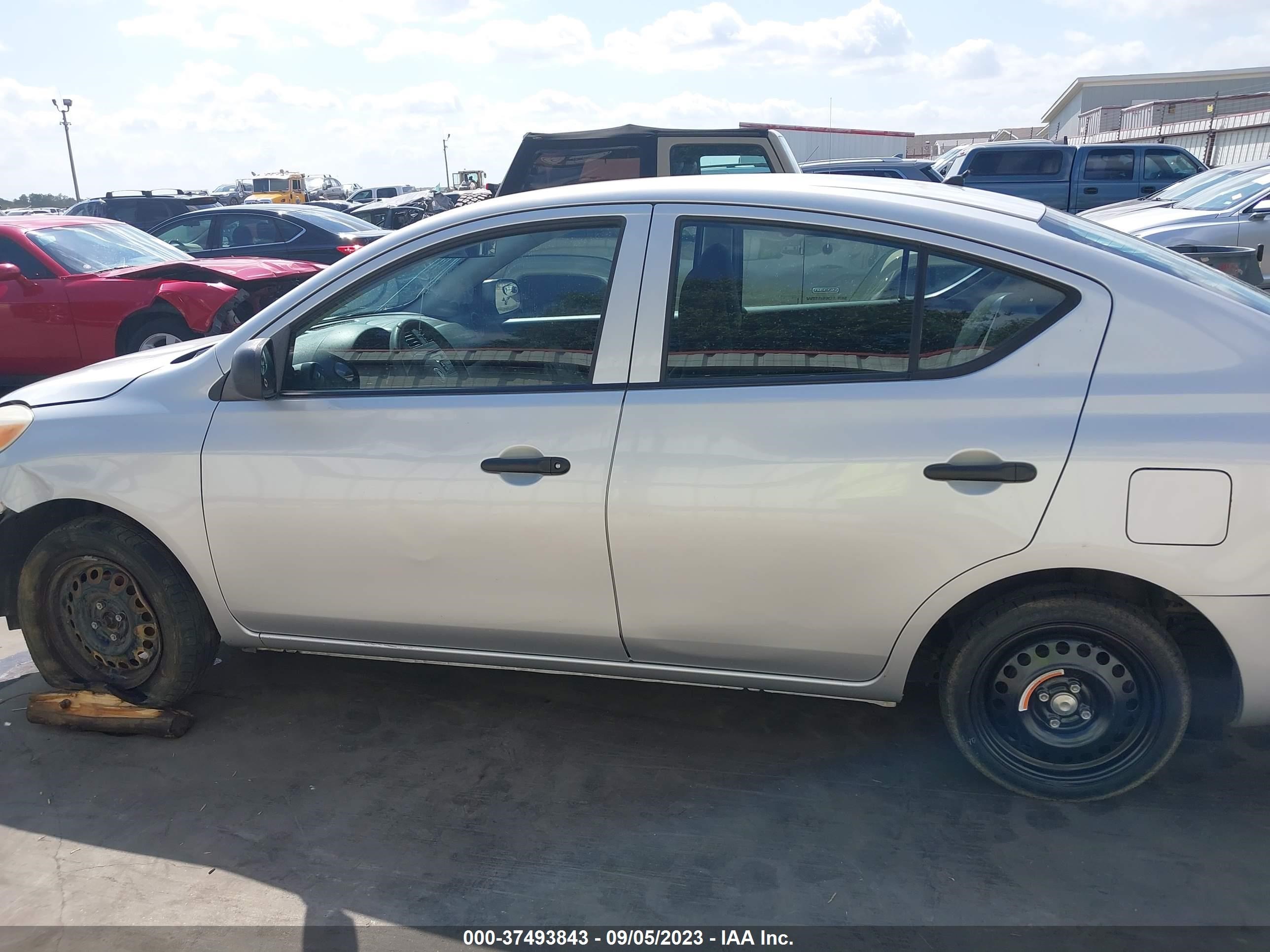 Photo 14 VIN: 3N1CN7AP1CL854430 - NISSAN VERSA 