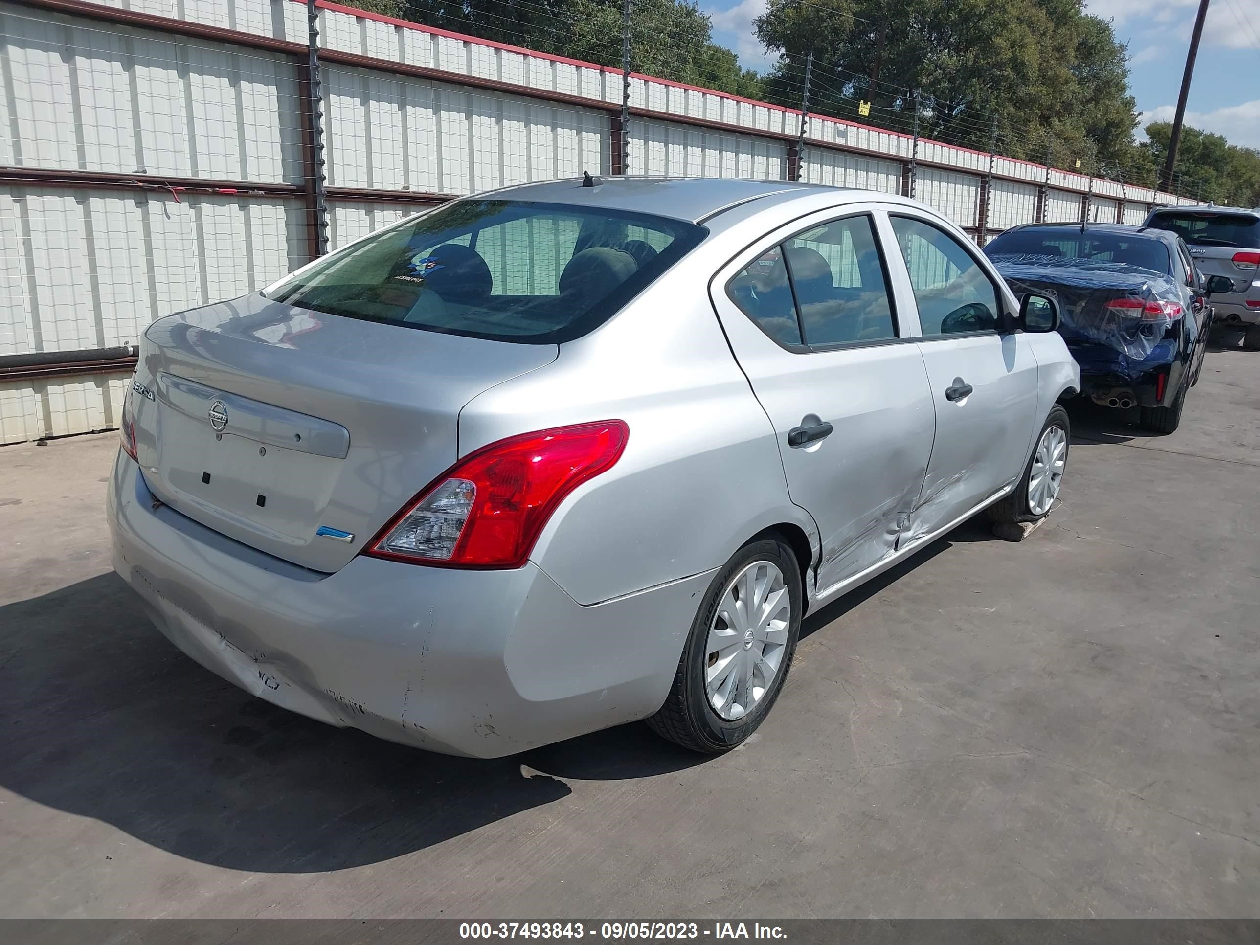 Photo 3 VIN: 3N1CN7AP1CL854430 - NISSAN VERSA 