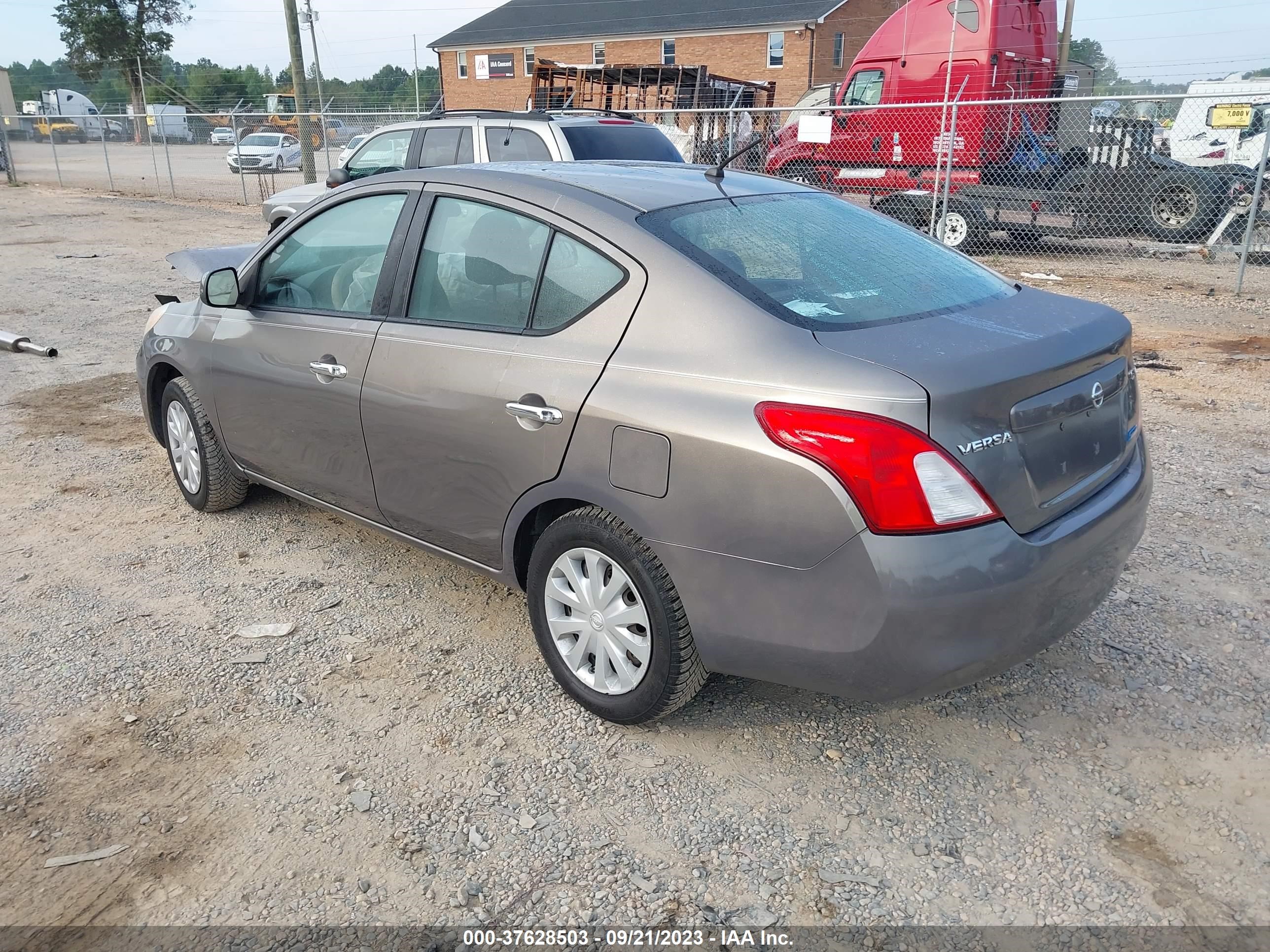 Photo 2 VIN: 3N1CN7AP1CL891817 - NISSAN VERSA 