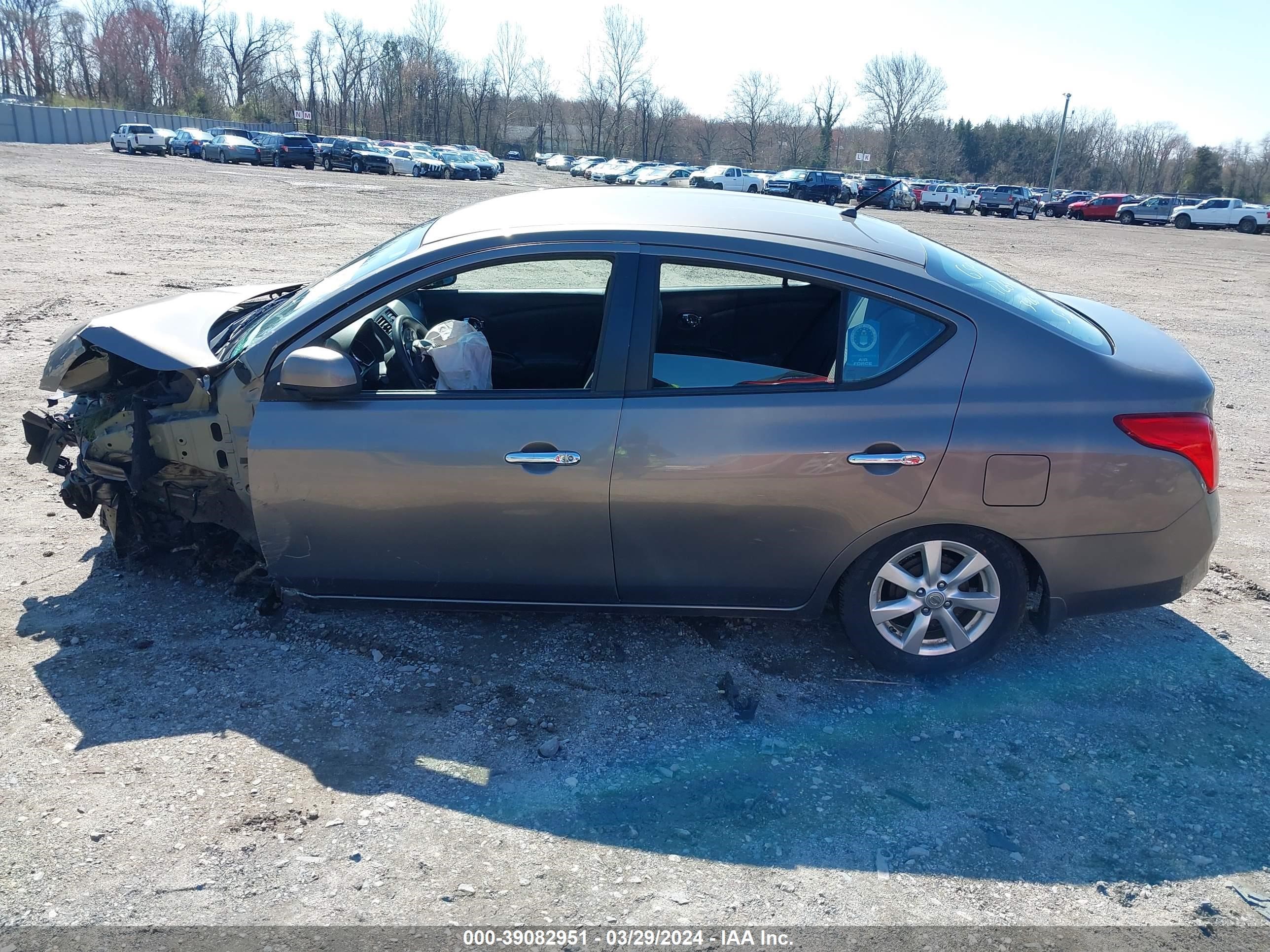 Photo 13 VIN: 3N1CN7AP1CL941664 - NISSAN VERSA 