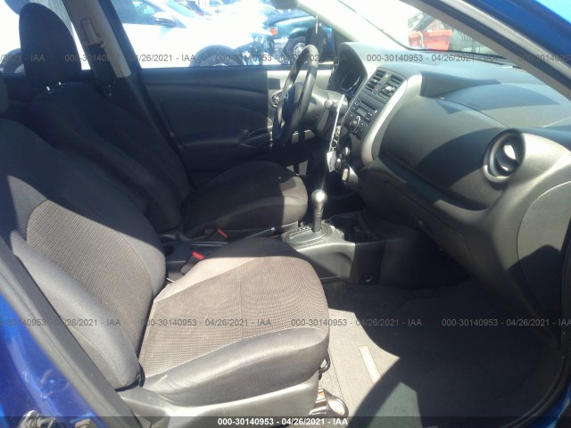 Photo 4 VIN: 3N1CN7AP1DL870449 - NISSAN VERSA 