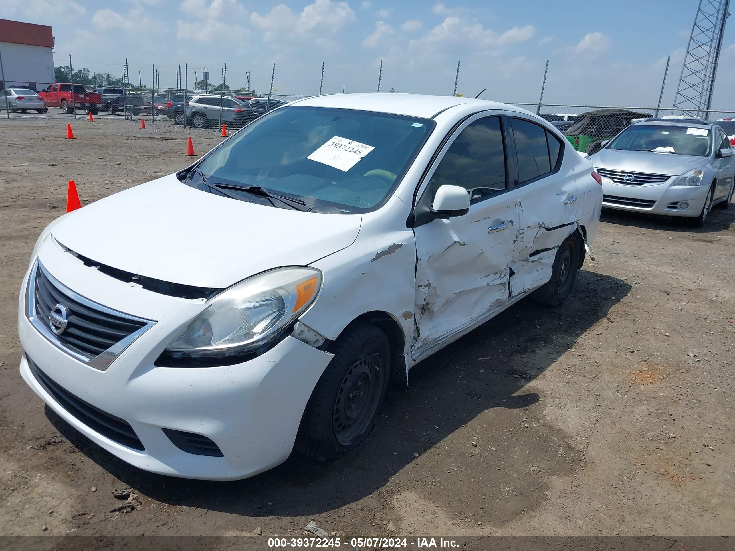 Photo 5 VIN: 3N1CN7AP1EL808101 - NISSAN VERSA 