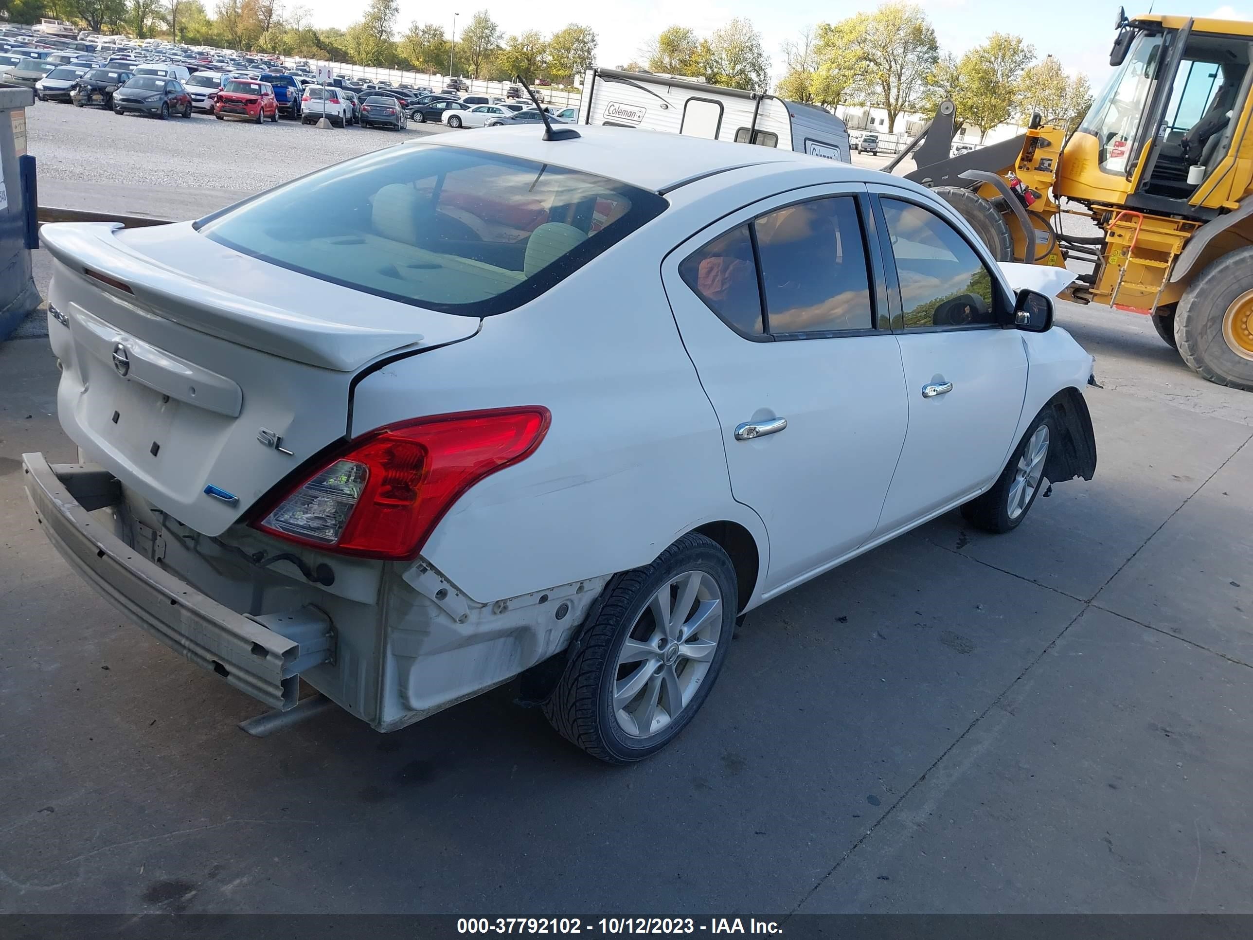 Photo 3 VIN: 3N1CN7AP1EL851093 - NISSAN VERSA 