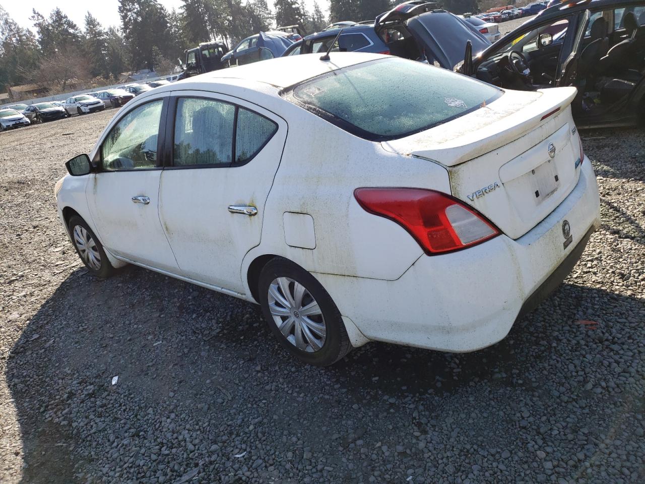 Photo 1 VIN: 3N1CN7AP1FL877758 - NISSAN VERSA 