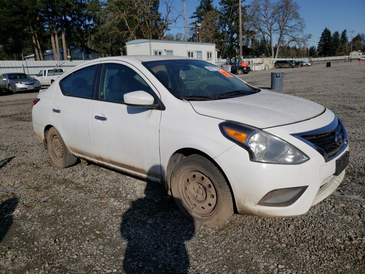 Photo 3 VIN: 3N1CN7AP1FL877758 - NISSAN VERSA 