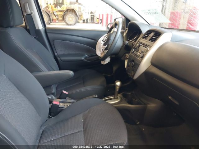 Photo 4 VIN: 3N1CN7AP1FL930605 - NISSAN VERSA 