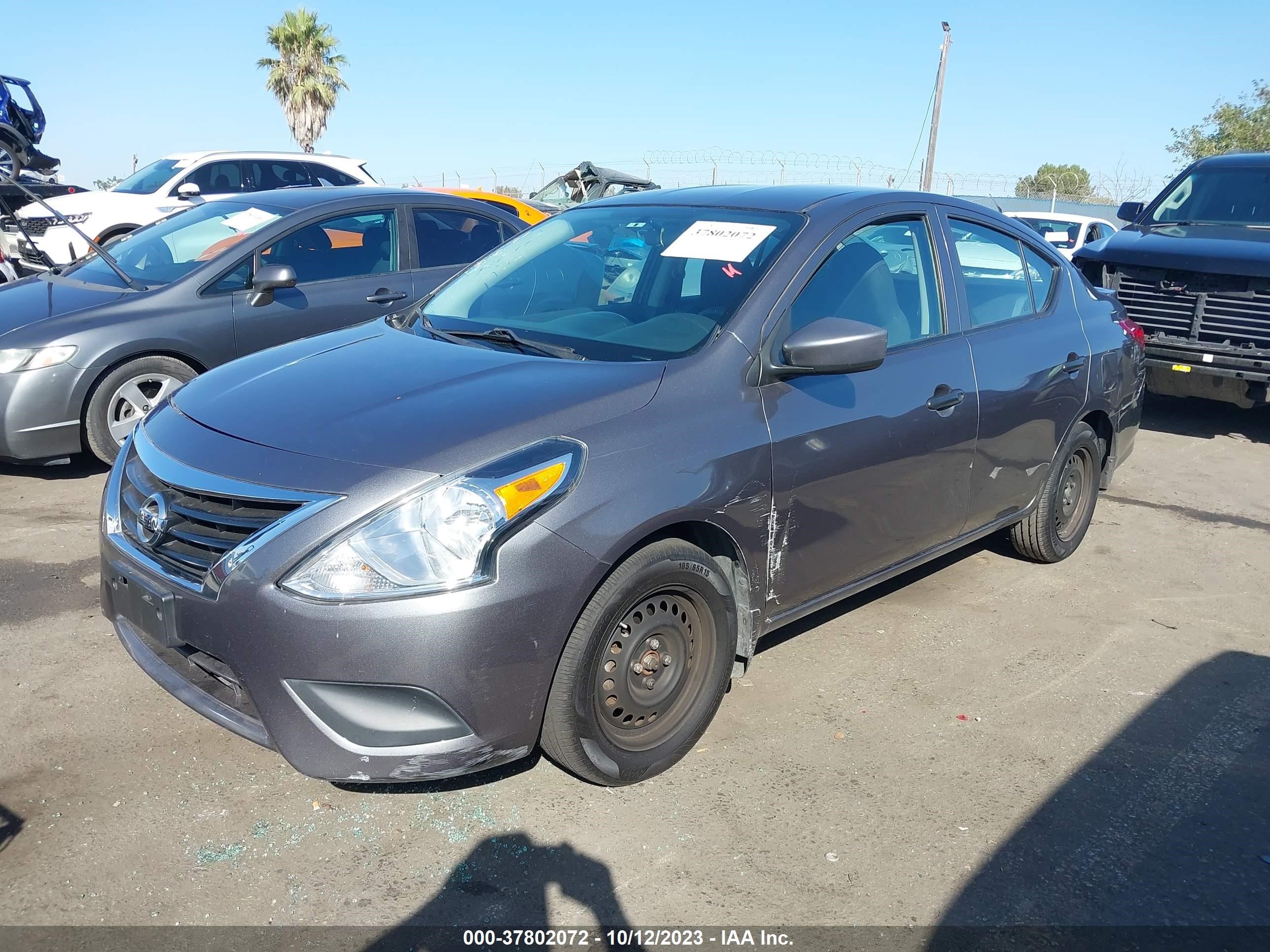 Photo 1 VIN: 3N1CN7AP1GL856068 - NISSAN VERSA 