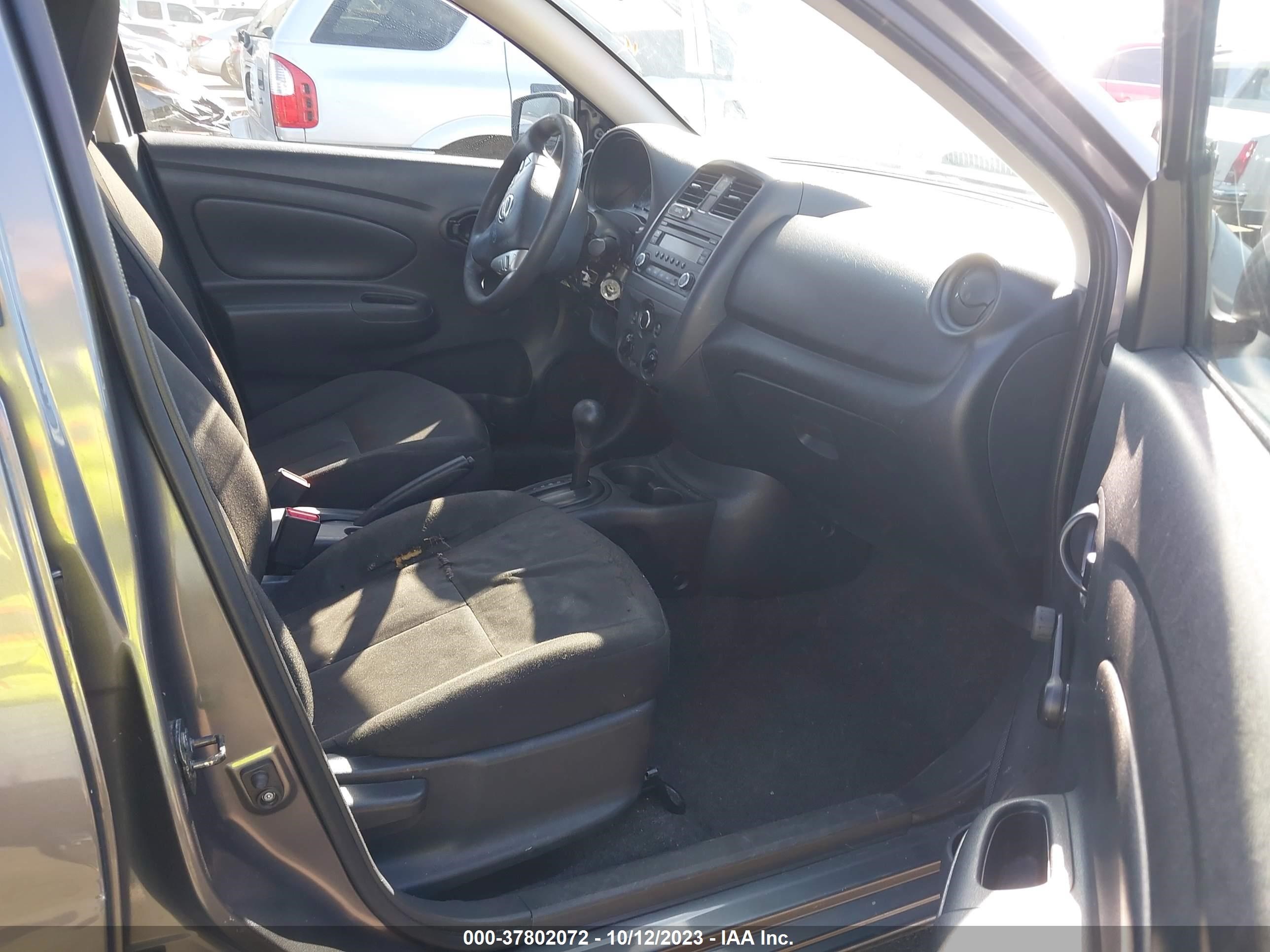 Photo 4 VIN: 3N1CN7AP1GL856068 - NISSAN VERSA 