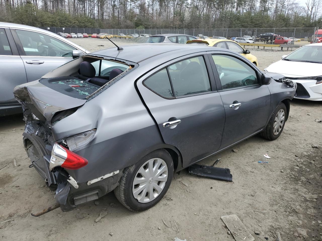 Photo 2 VIN: 3N1CN7AP1GL860525 - NISSAN VERSA 