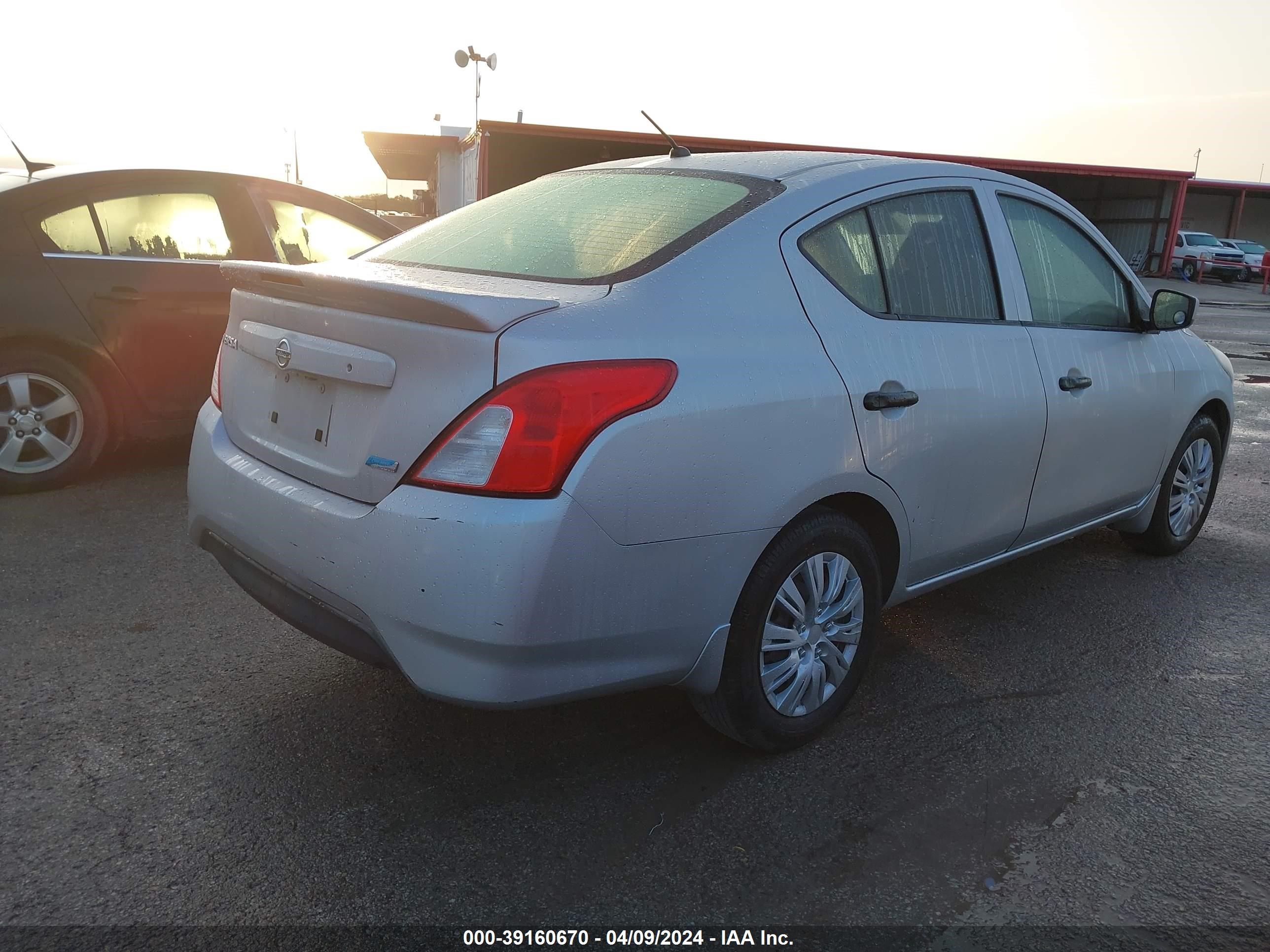 Photo 3 VIN: 3N1CN7AP1GL872156 - NISSAN VERSA 