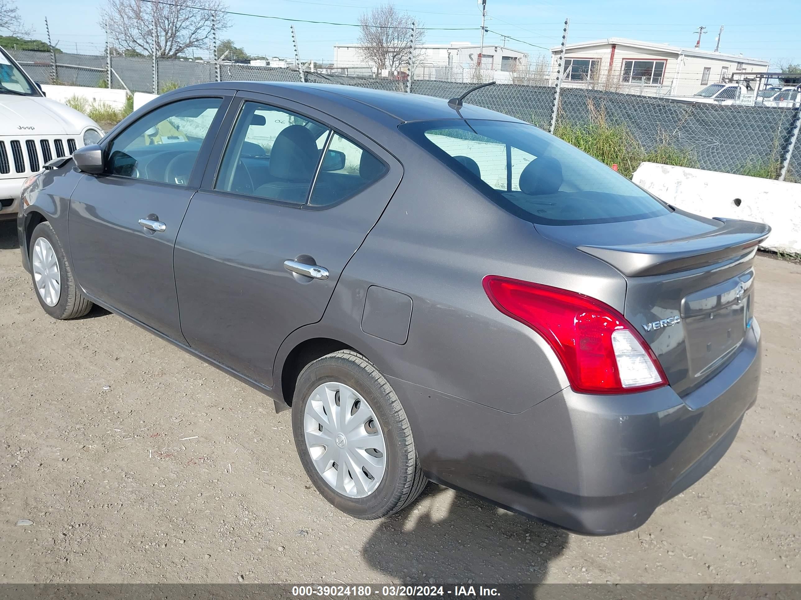 Photo 2 VIN: 3N1CN7AP1GL896800 - NISSAN VERSA 