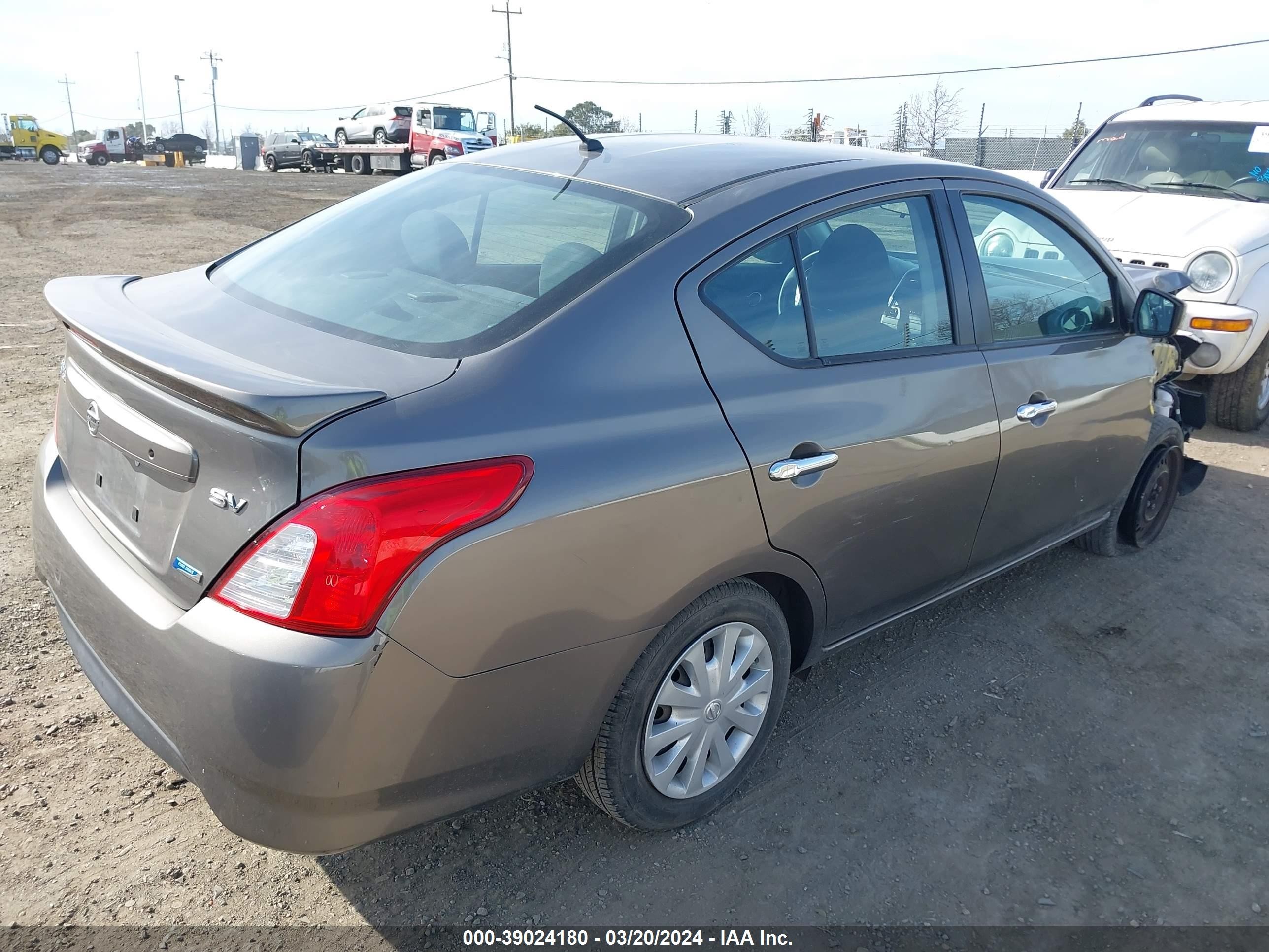 Photo 3 VIN: 3N1CN7AP1GL896800 - NISSAN VERSA 