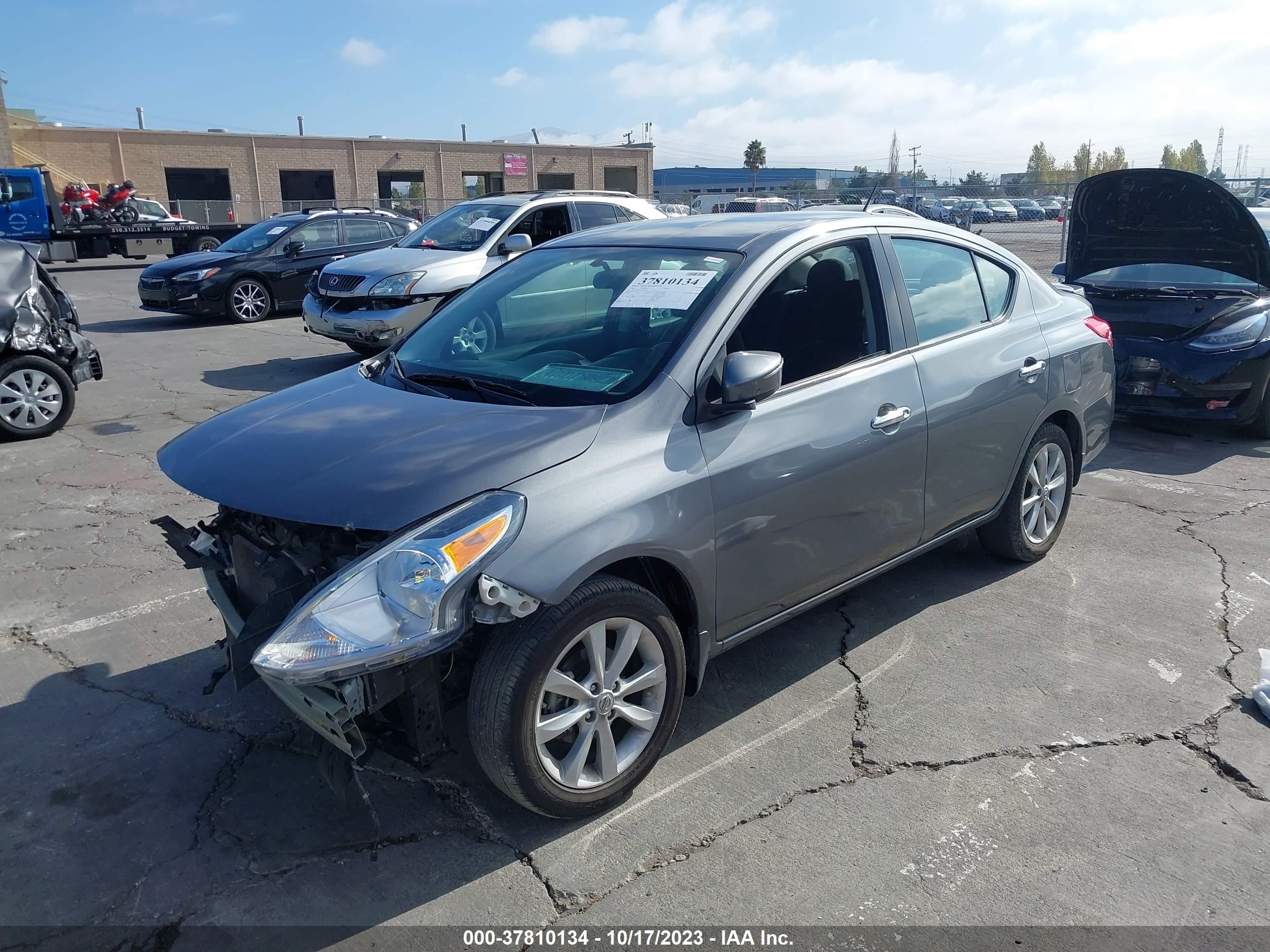 Photo 1 VIN: 3N1CN7AP1GL901560 - NISSAN VERSA 