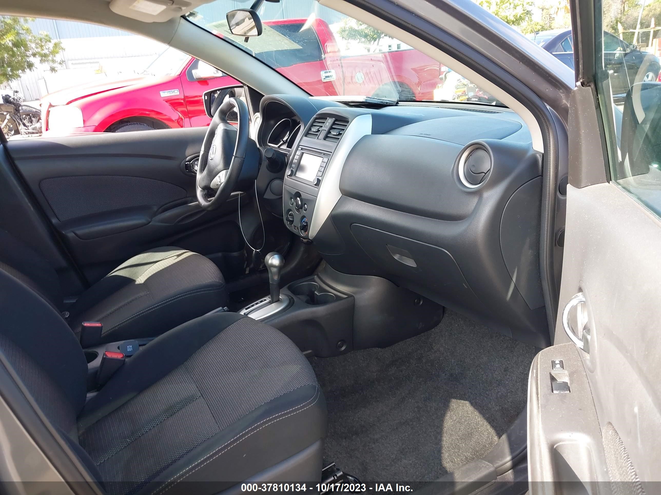 Photo 4 VIN: 3N1CN7AP1GL901560 - NISSAN VERSA 