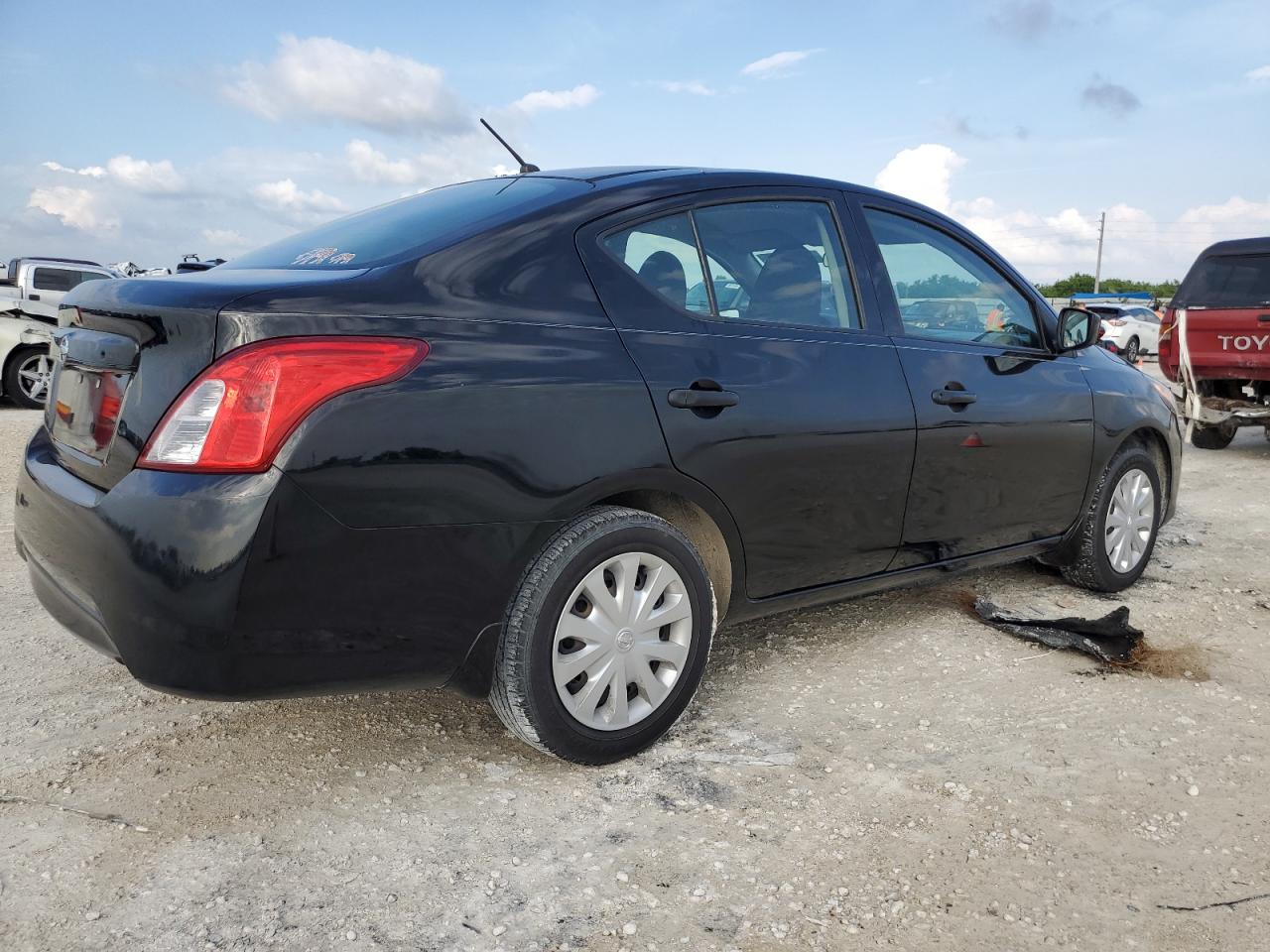 Photo 2 VIN: 3N1CN7AP1HL855228 - NISSAN VERSA 