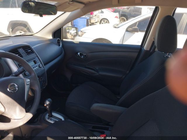 Photo 4 VIN: 3N1CN7AP1JL806116 - NISSAN VERSA 