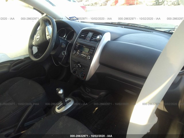 Photo 4 VIN: 3N1CN7AP1JL808089 - NISSAN VERSA SEDAN 