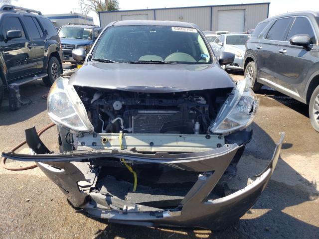 Photo 4 VIN: 3N1CN7AP1JL814362 - NISSAN VERSA 