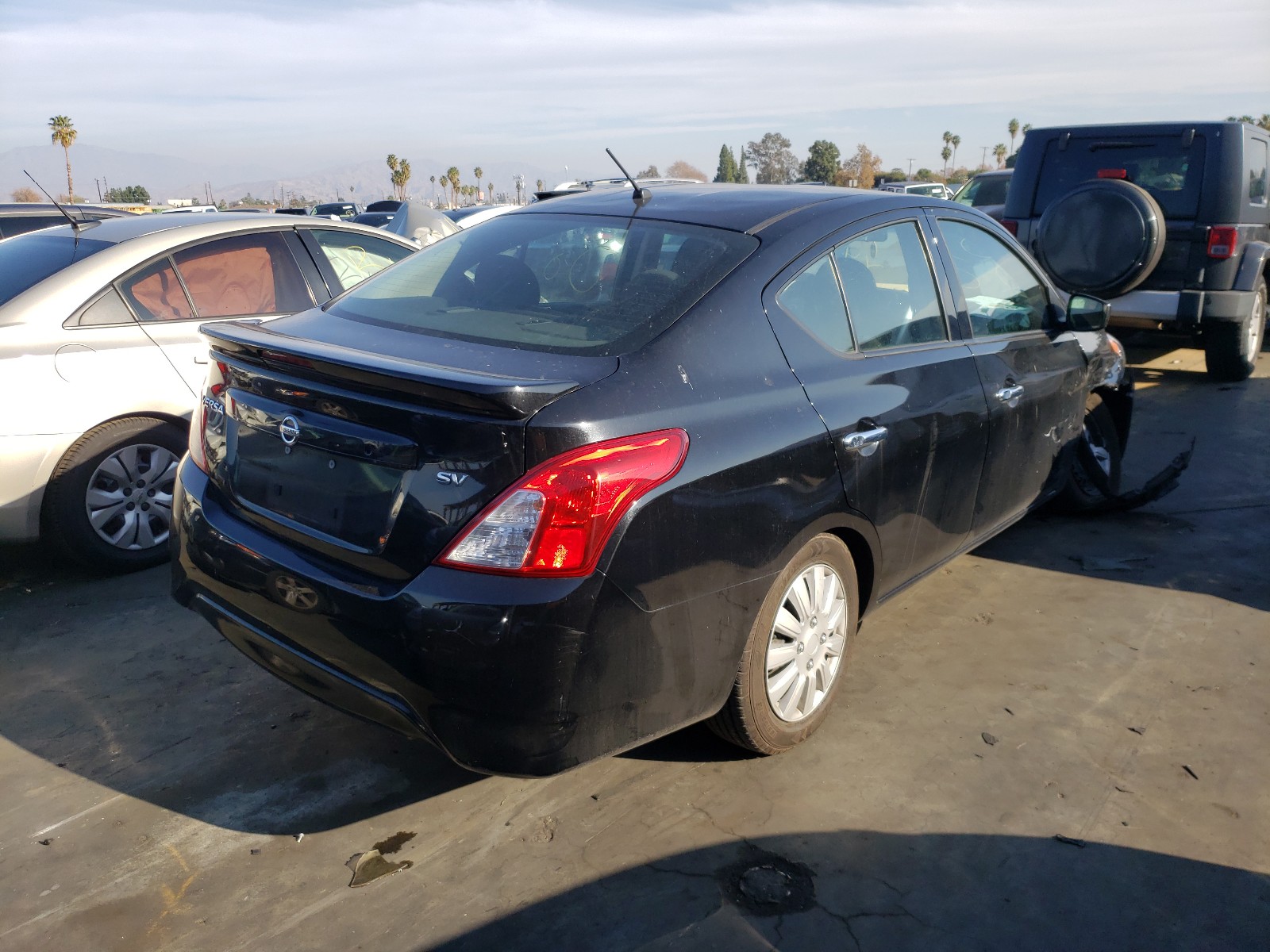 Photo 3 VIN: 3N1CN7AP1JL839052 - NISSAN VERSA S 