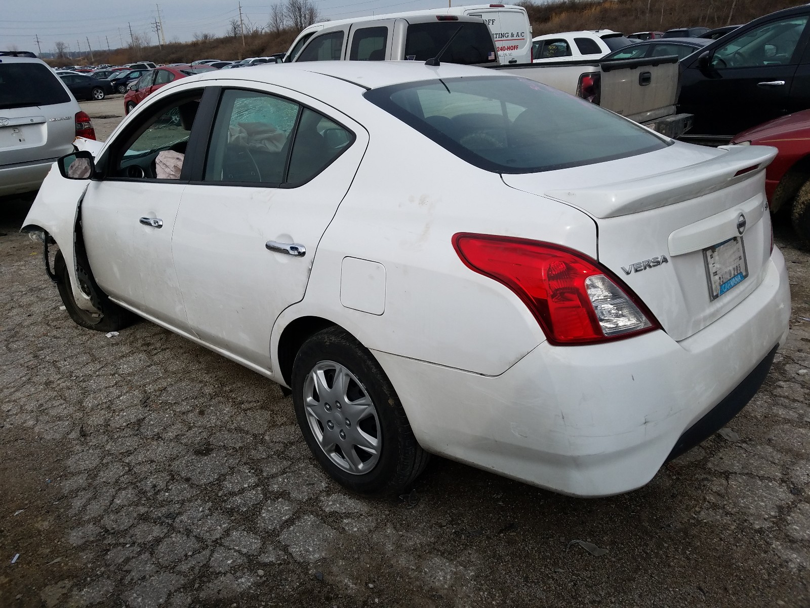 Photo 2 VIN: 3N1CN7AP1JL845028 - NISSAN VERSA S 