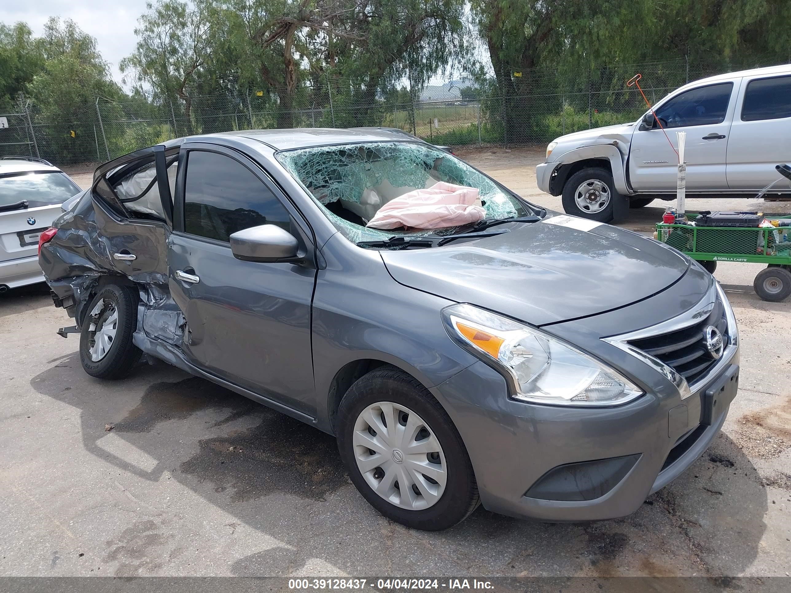 Photo 0 VIN: 3N1CN7AP1JL853596 - NISSAN VERSA 