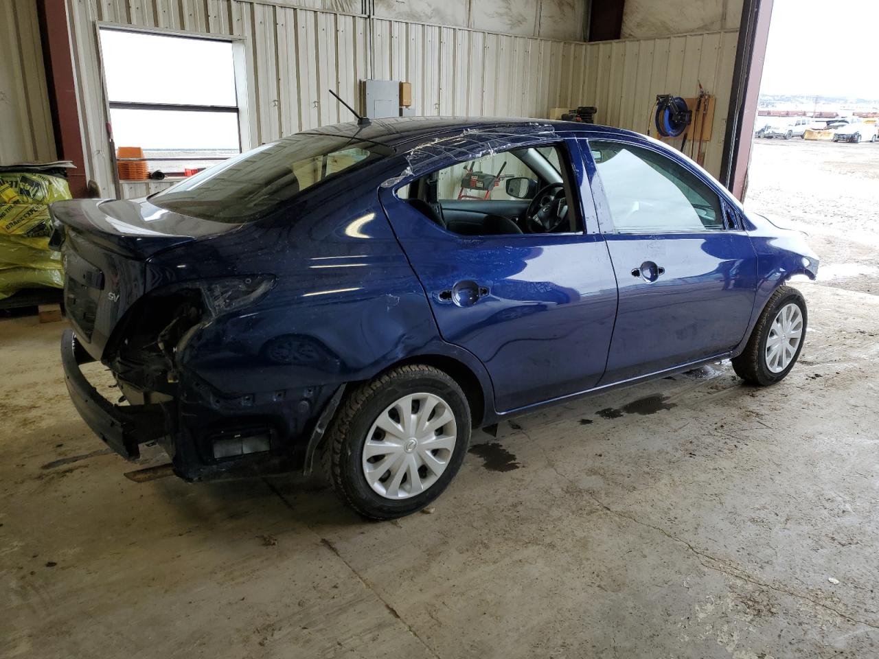 Photo 2 VIN: 3N1CN7AP1JL859687 - NISSAN VERSA 