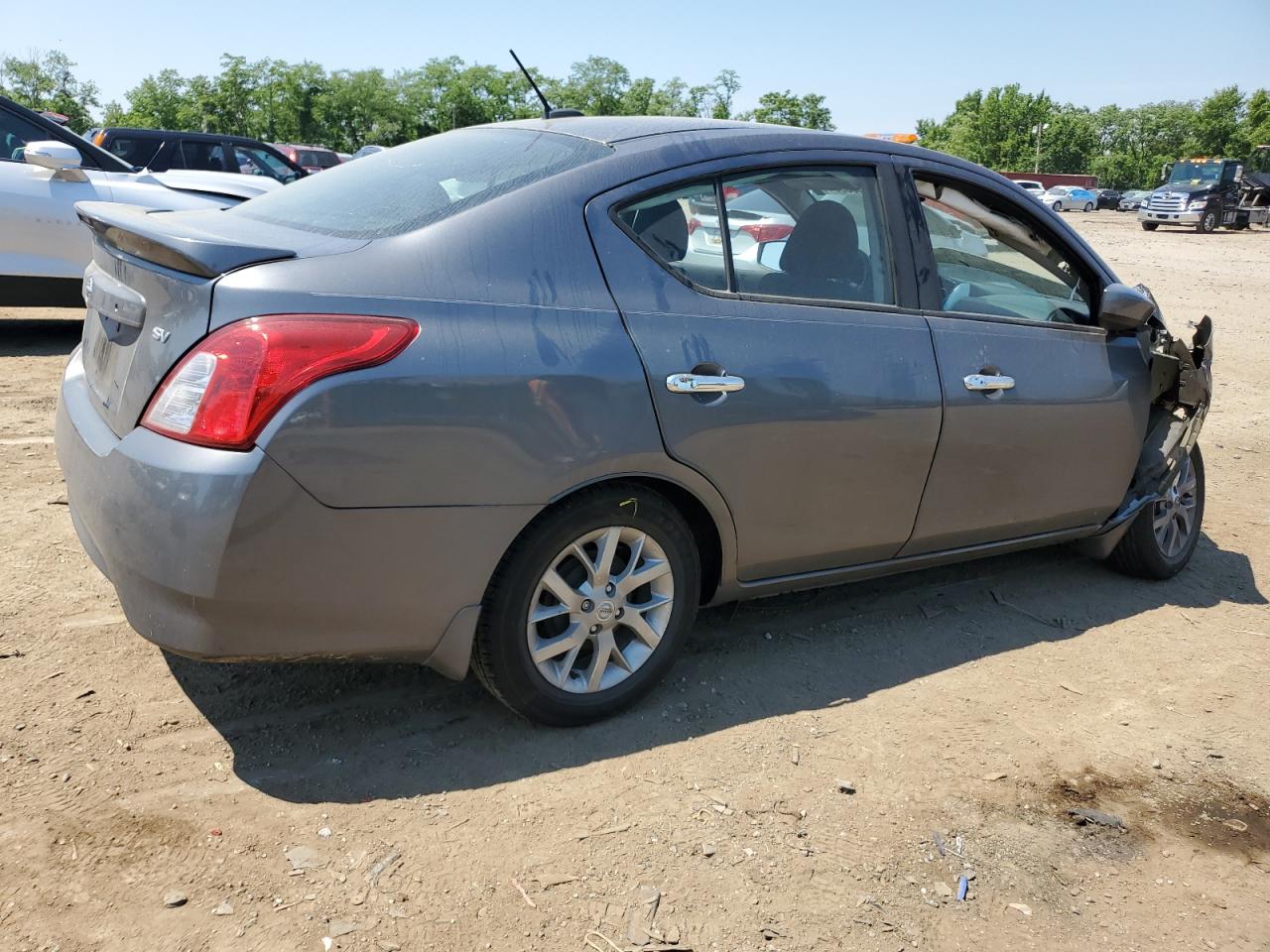 Photo 2 VIN: 3N1CN7AP1KL802567 - NISSAN VERSA 