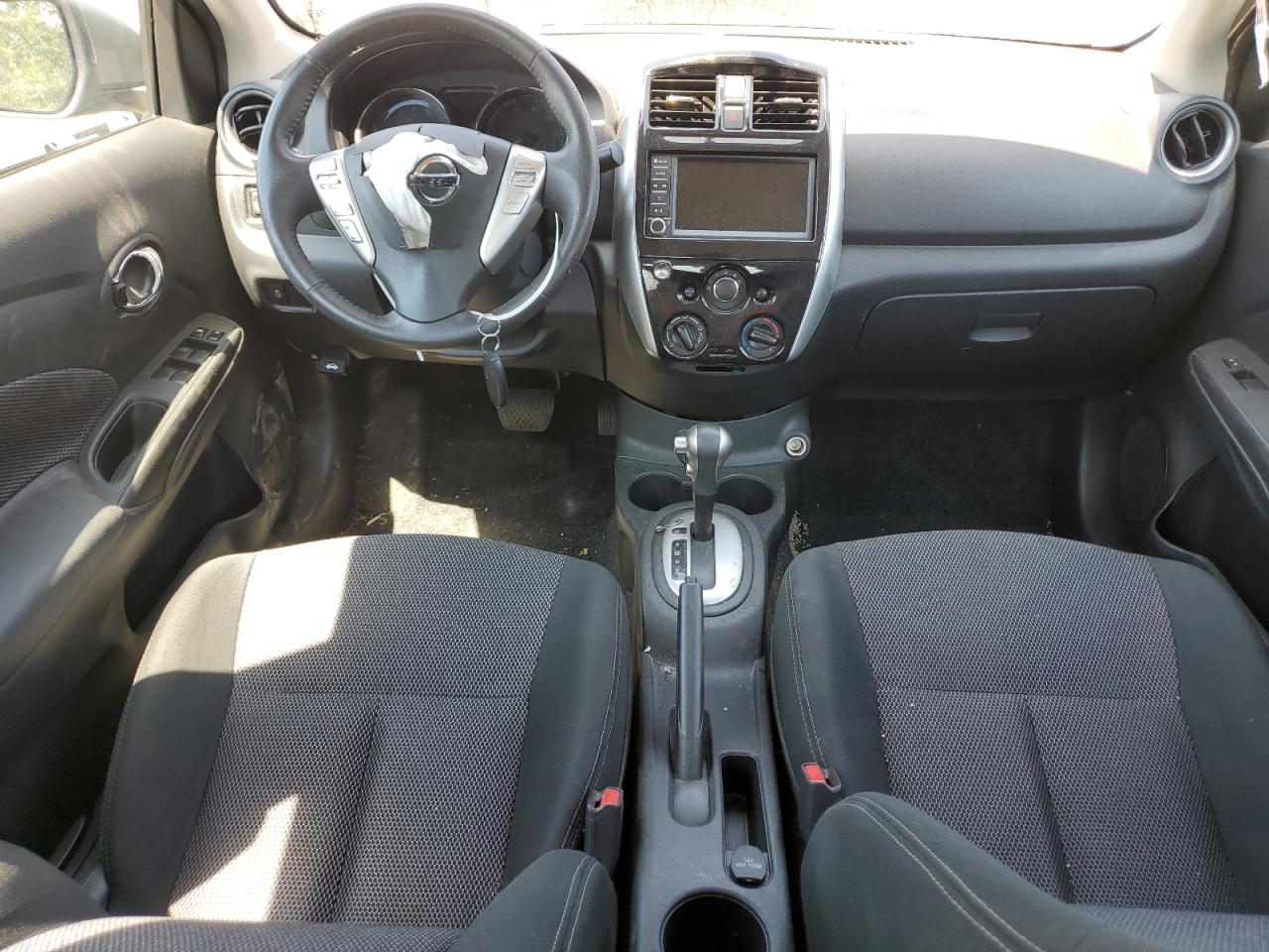 Photo 7 VIN: 3N1CN7AP1KL802567 - NISSAN VERSA 