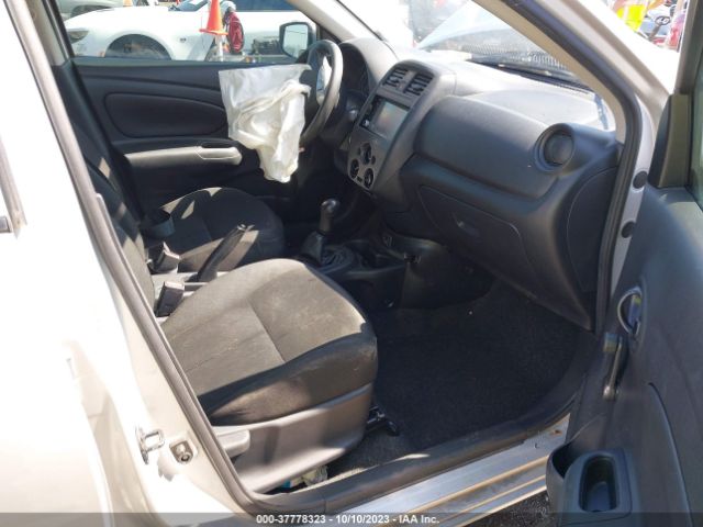 Photo 4 VIN: 3N1CN7AP1KL803850 - NISSAN VERSA 