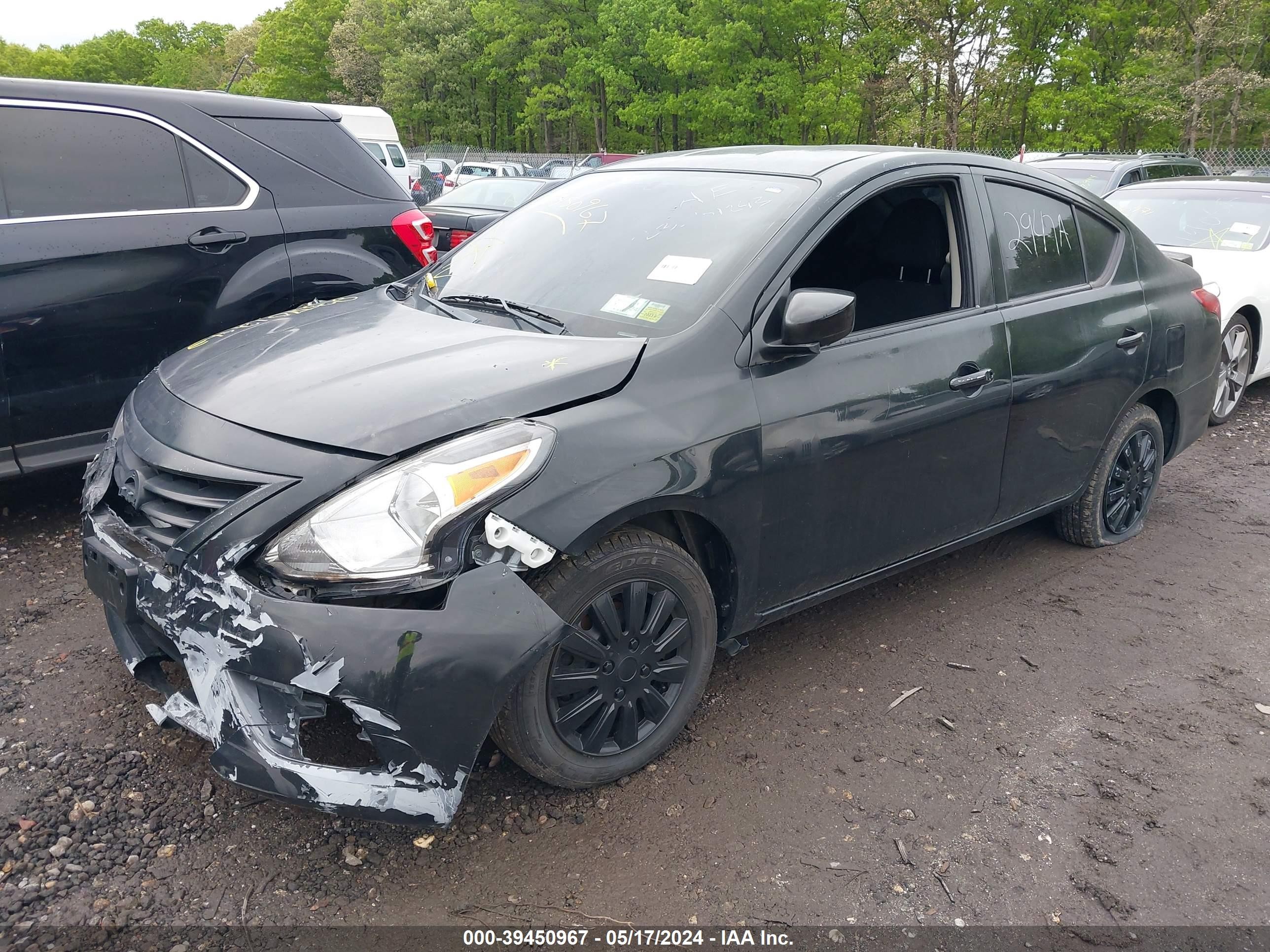 Photo 1 VIN: 3N1CN7AP1KL815142 - NISSAN VERSA 