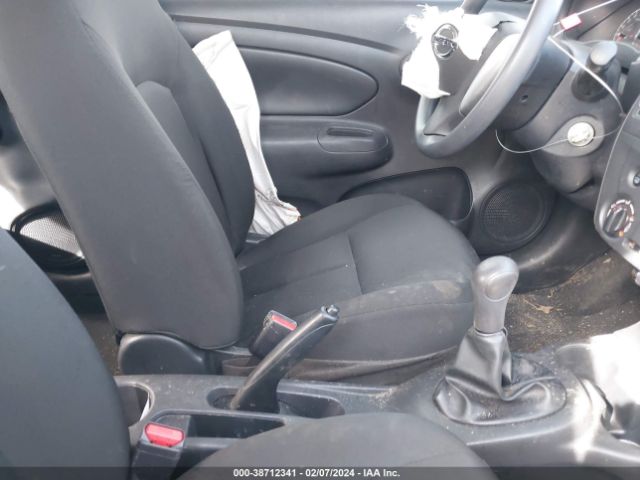 Photo 4 VIN: 3N1CN7AP1KL843894 - NISSAN VERSA 