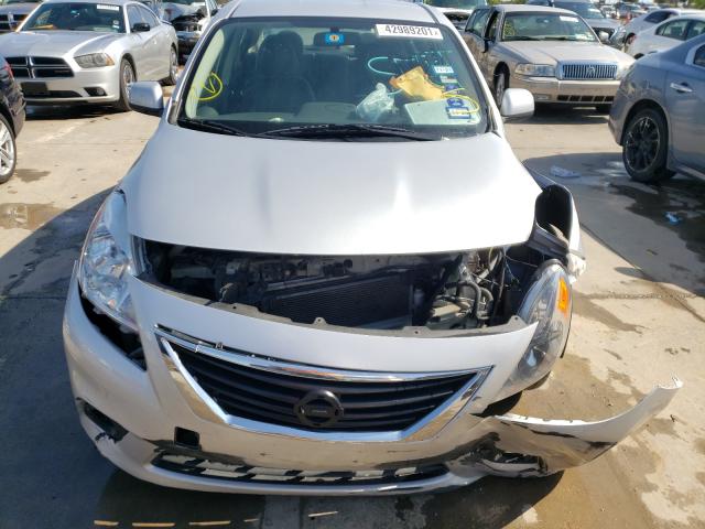 Photo 8 VIN: 3N1CN7AP2CL822943 - NISSAN VERSA S 