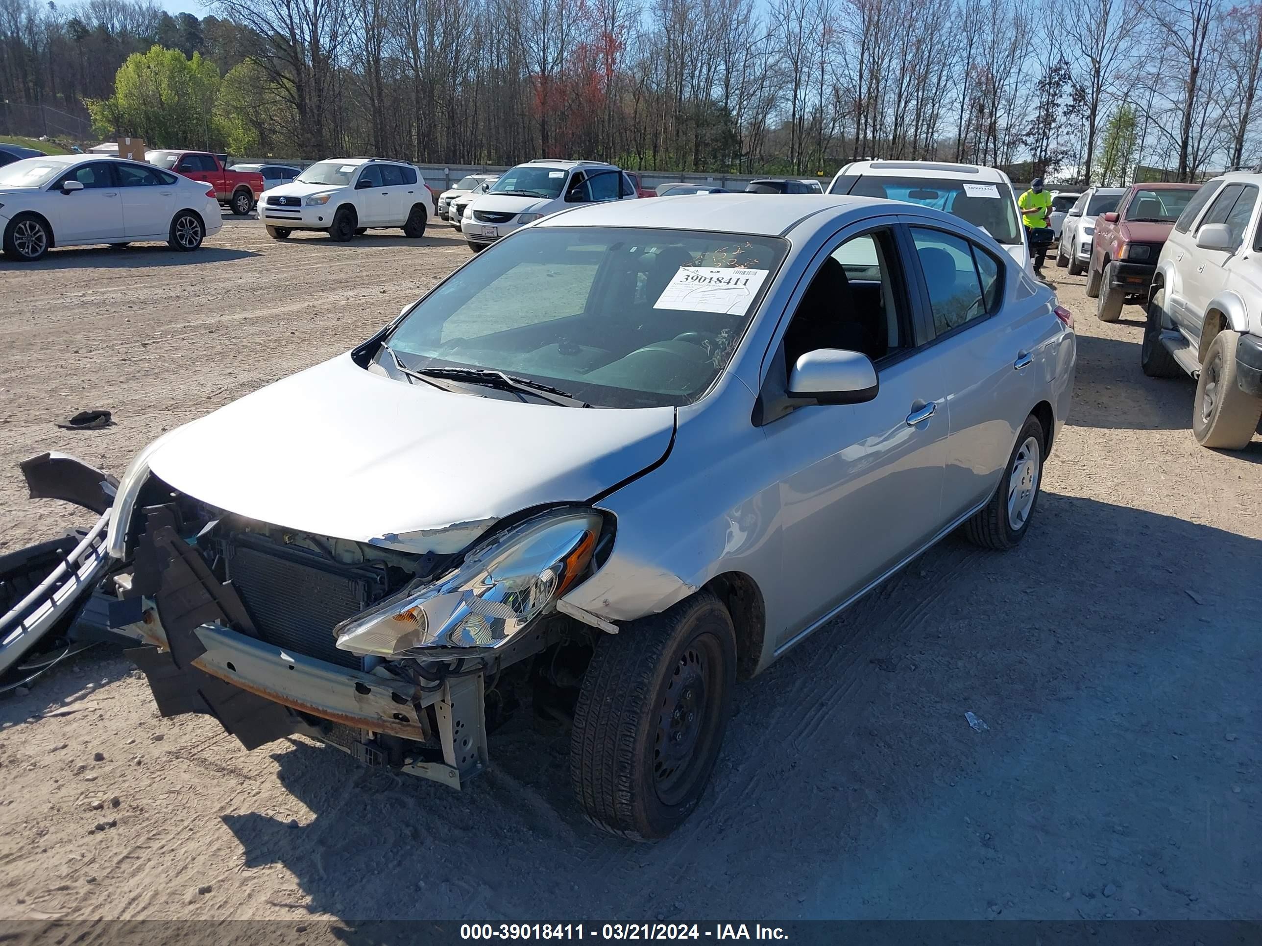 Photo 1 VIN: 3N1CN7AP2CL855568 - NISSAN VERSA 