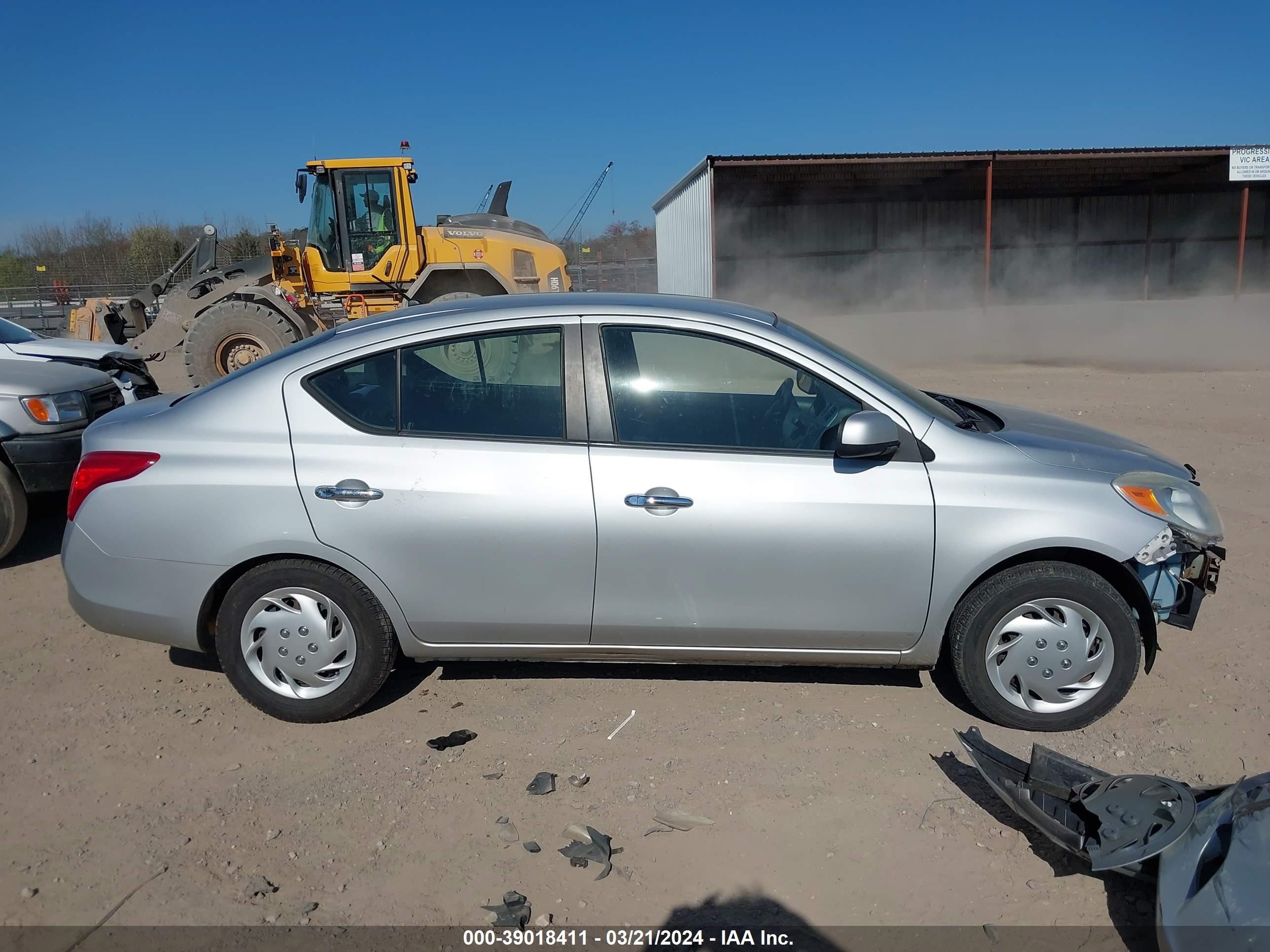 Photo 12 VIN: 3N1CN7AP2CL855568 - NISSAN VERSA 