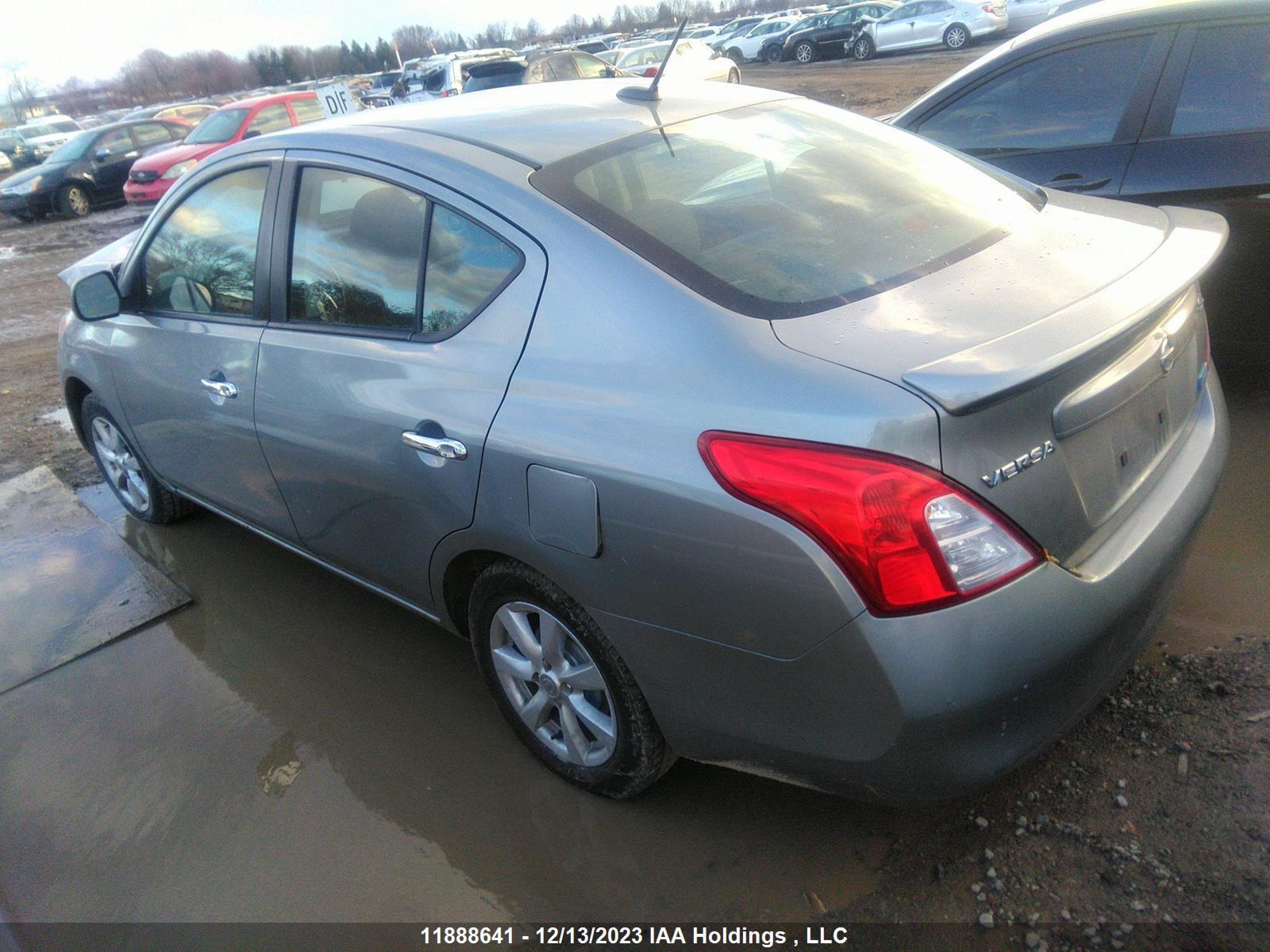 Photo 2 VIN: 3N1CN7AP2CL887615 - NISSAN VERSA 