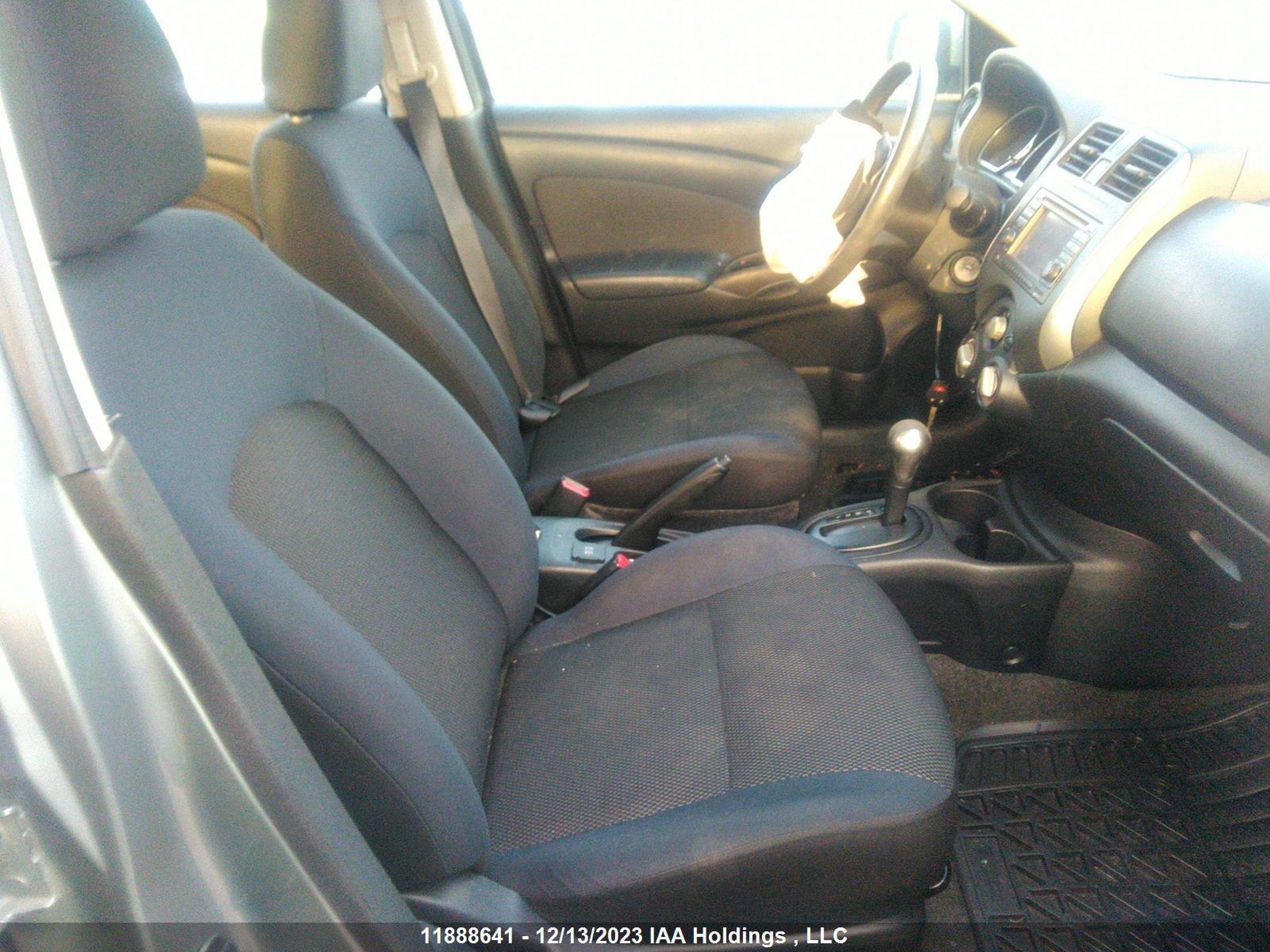 Photo 4 VIN: 3N1CN7AP2CL887615 - NISSAN VERSA 