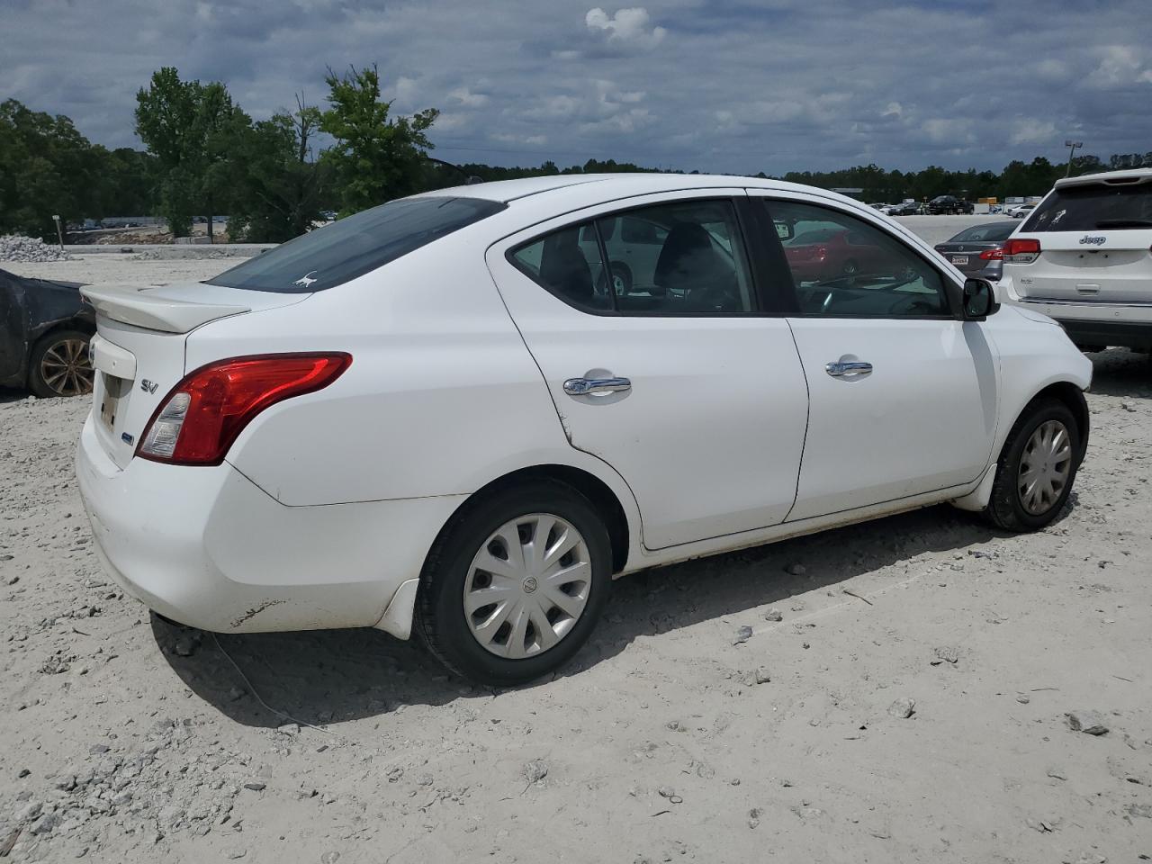 Photo 2 VIN: 3N1CN7AP2DL847861 - NISSAN VERSA 