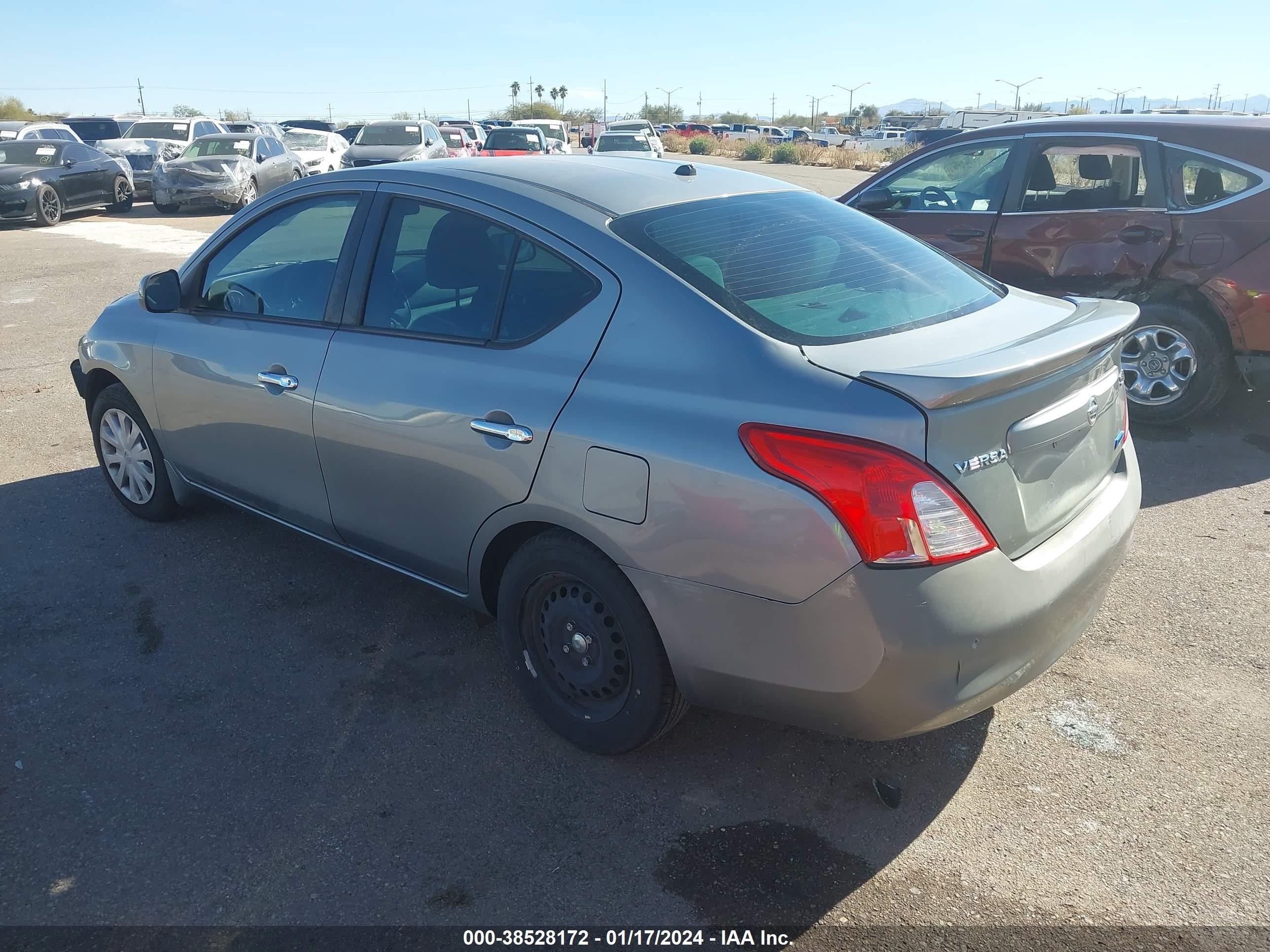 Photo 2 VIN: 3N1CN7AP2DL882576 - NISSAN VERSA 