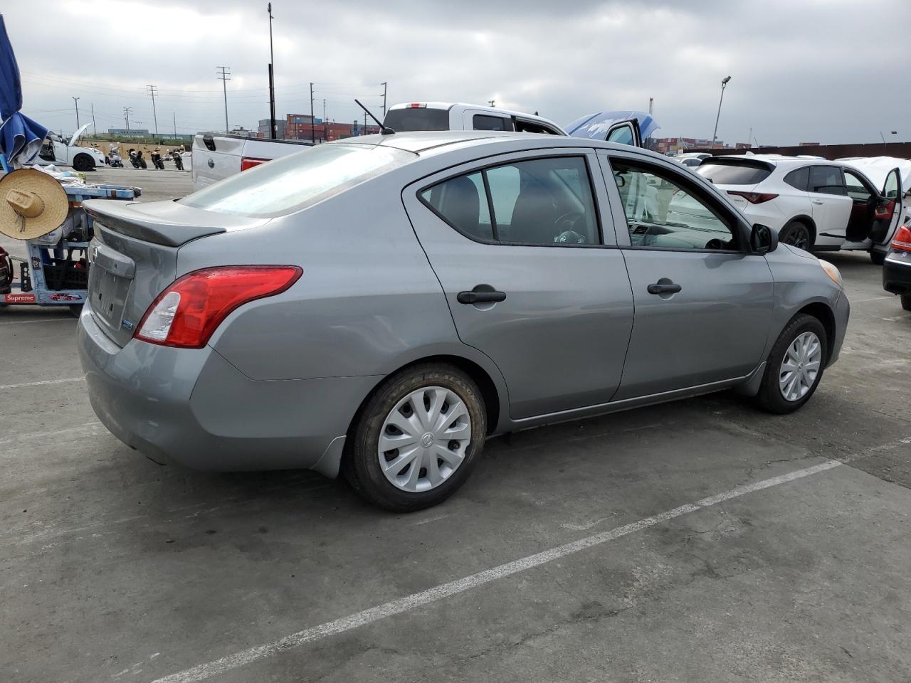 Photo 2 VIN: 3N1CN7AP2EL816756 - NISSAN VERSA 