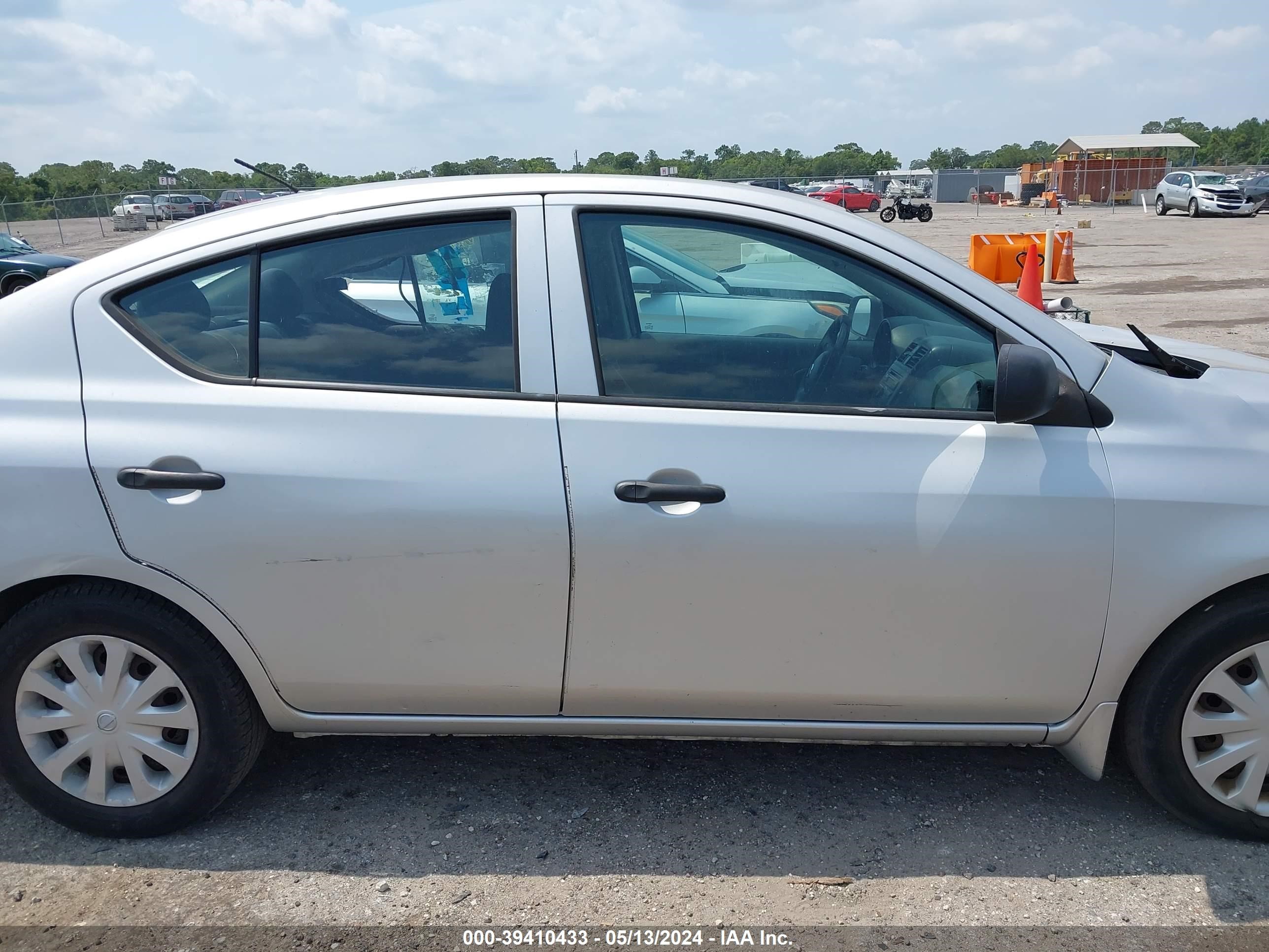 Photo 13 VIN: 3N1CN7AP2EL845724 - NISSAN VERSA 