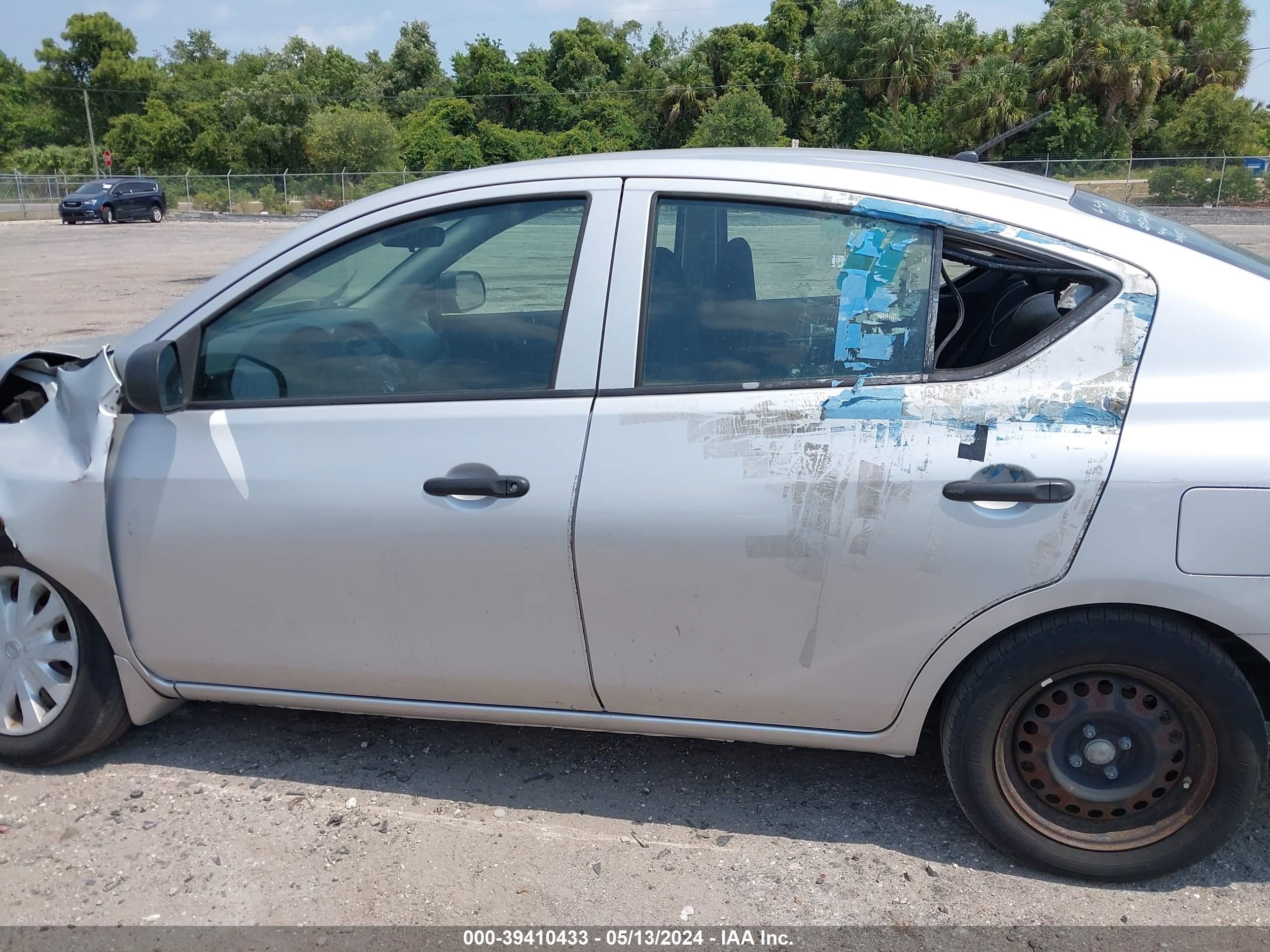 Photo 14 VIN: 3N1CN7AP2EL845724 - NISSAN VERSA 