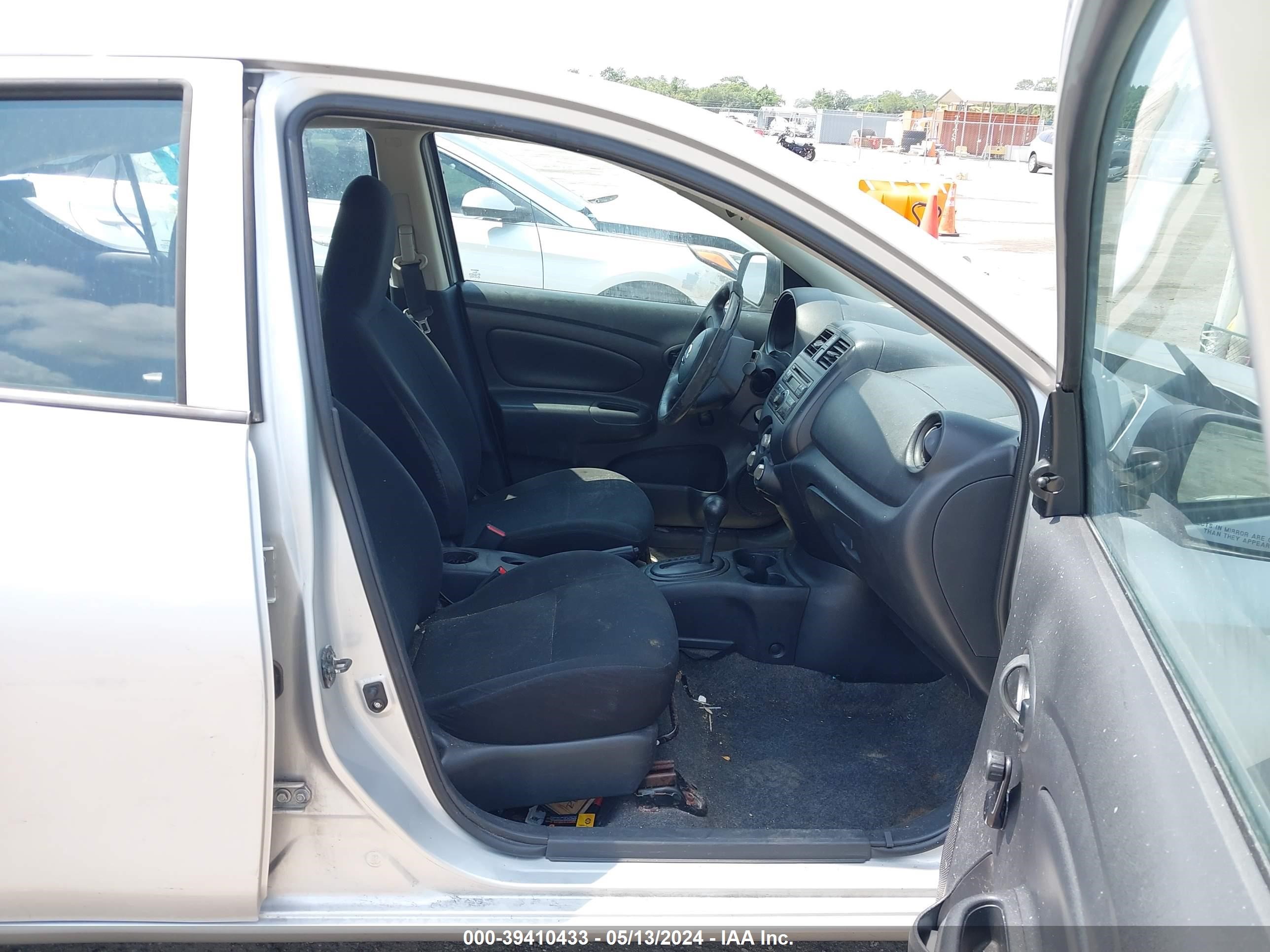 Photo 4 VIN: 3N1CN7AP2EL845724 - NISSAN VERSA 